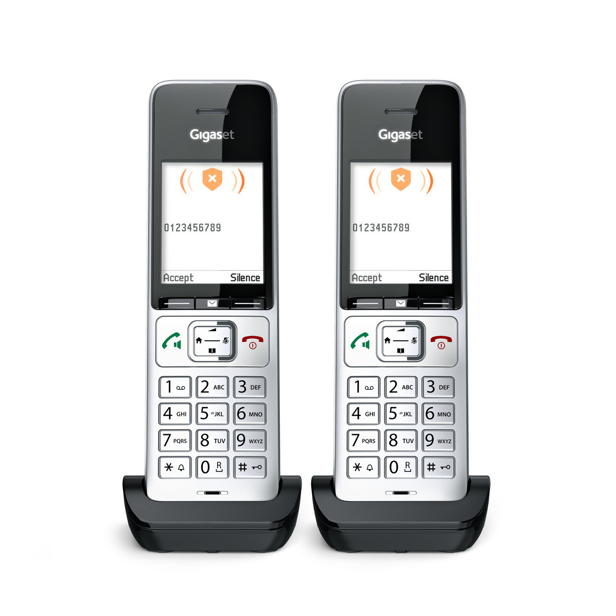 Zwei weiße Gigaset-Telefone mit Ladeschalen, weiße Tasten und Bildschirme.