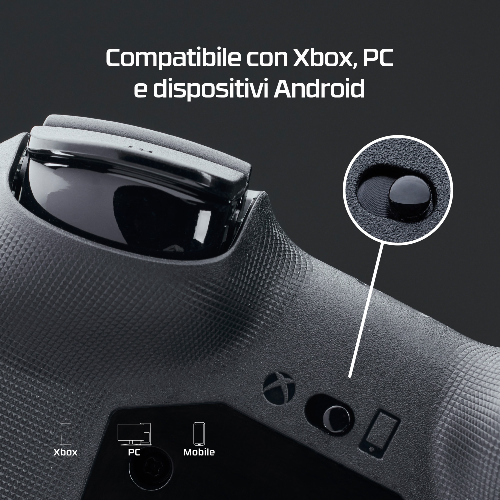 Primo piano di un controller nero. Compatibile con Xbox, PC e dispositivi mobili.