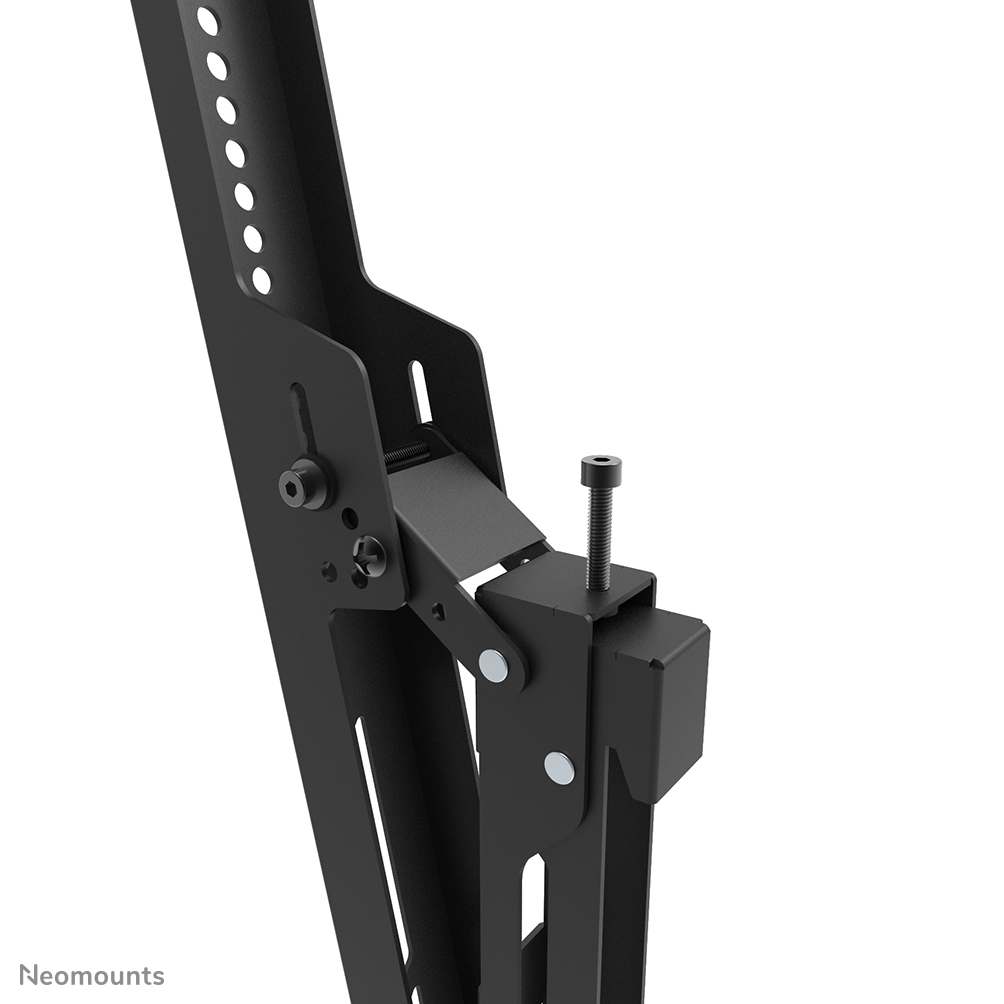 Een zwarte metalen beugel met schroeven en gaten, op witte achtergrond.