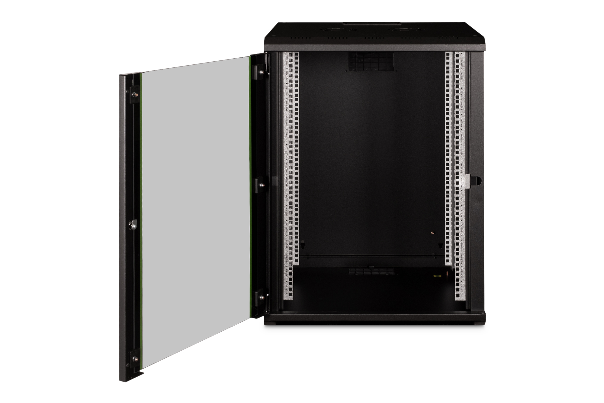 Ein schwarzer Serverschrank mit einer geöffneten Glastür, Rackschienen sichtbar.