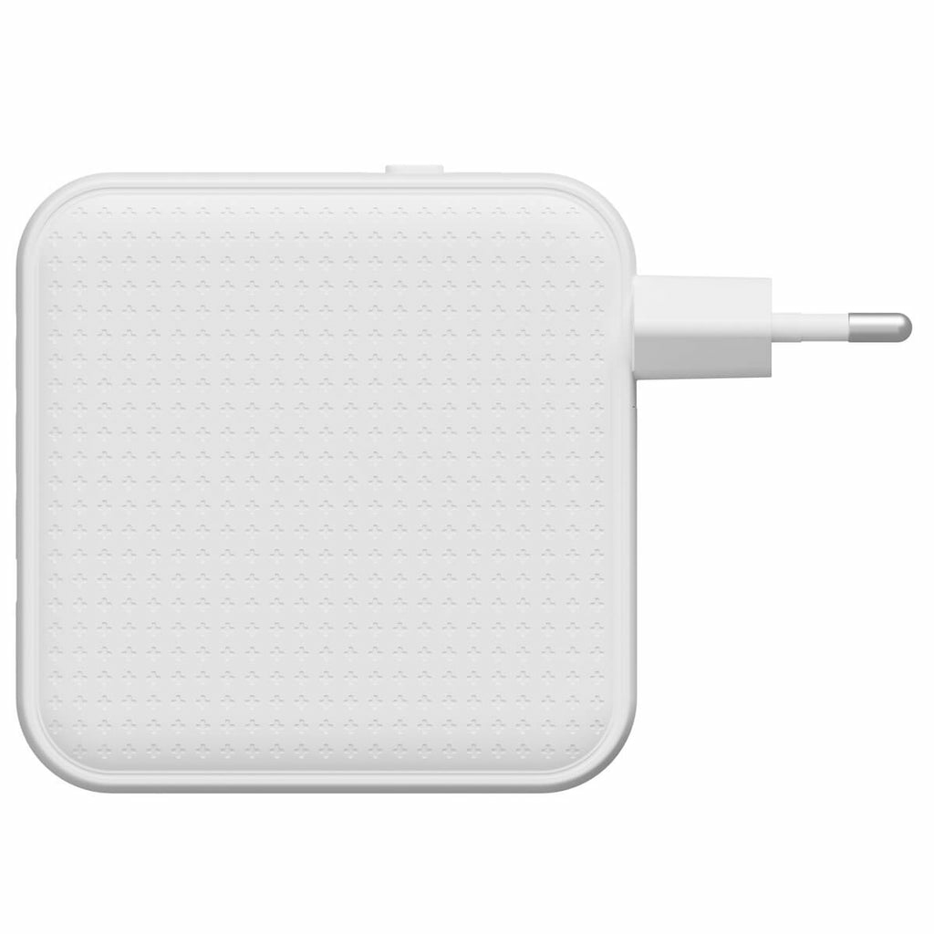 Un adaptador de corriente blanco con un patrón de pequeños puntos.