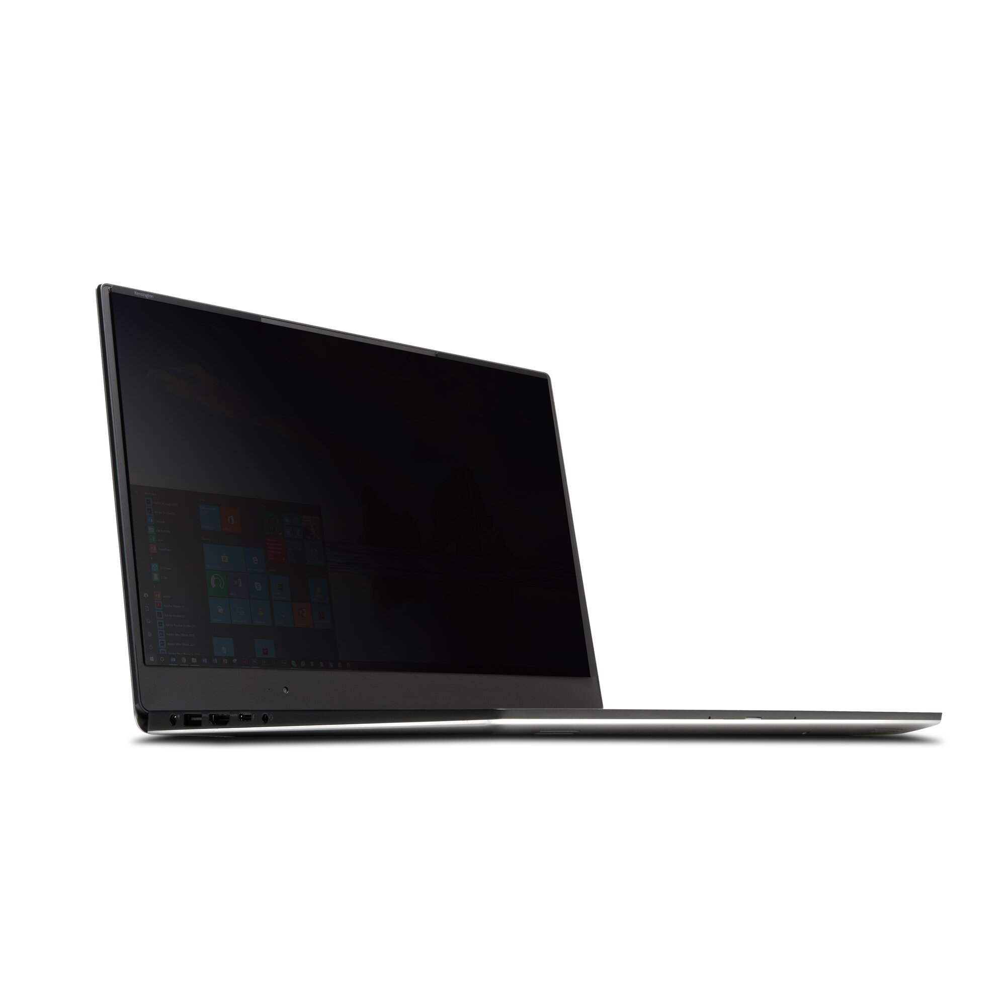 Un laptop moderno con schermo scuro che mostra un menu di avvio, visto di lato.