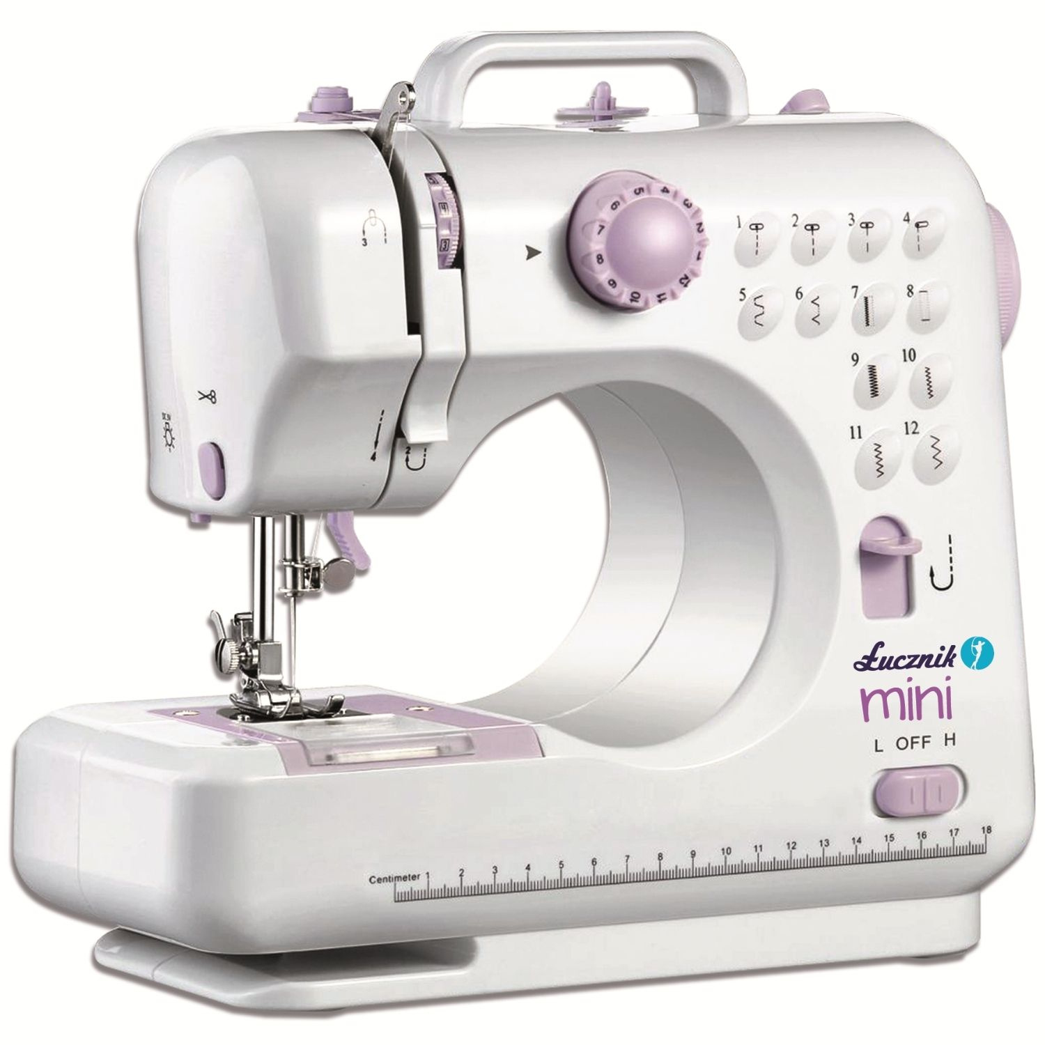 Biała maszyna do szycia z fioletowymi akcentami, zbliżenie.