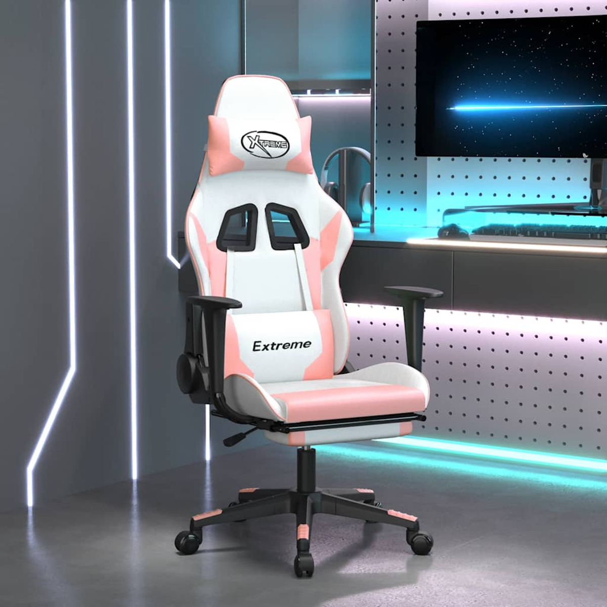 Ein weißer und pinker Gaming-Stuhl mit verstellbarer Rückenlehne und Fußstütze.