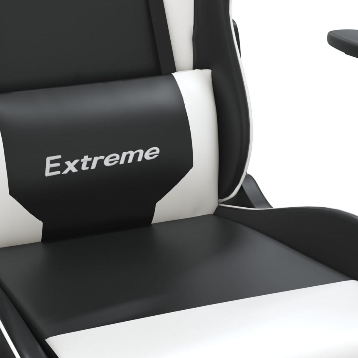 Ein schwarzer und weißer Gaming-Stuhl mit dem Wort „Extreme“ auf dem Kissen.