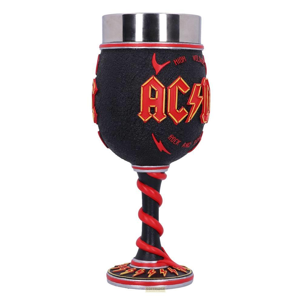 Ein schwarzer Kelch mit AC/DC-Logo, rotem Band und silbernem Rand.
