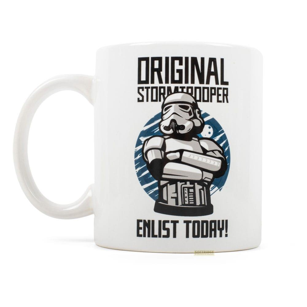 Eine weiße Tasse mit einem Sturmtruppler-Design und "ENLIST TODAY!"