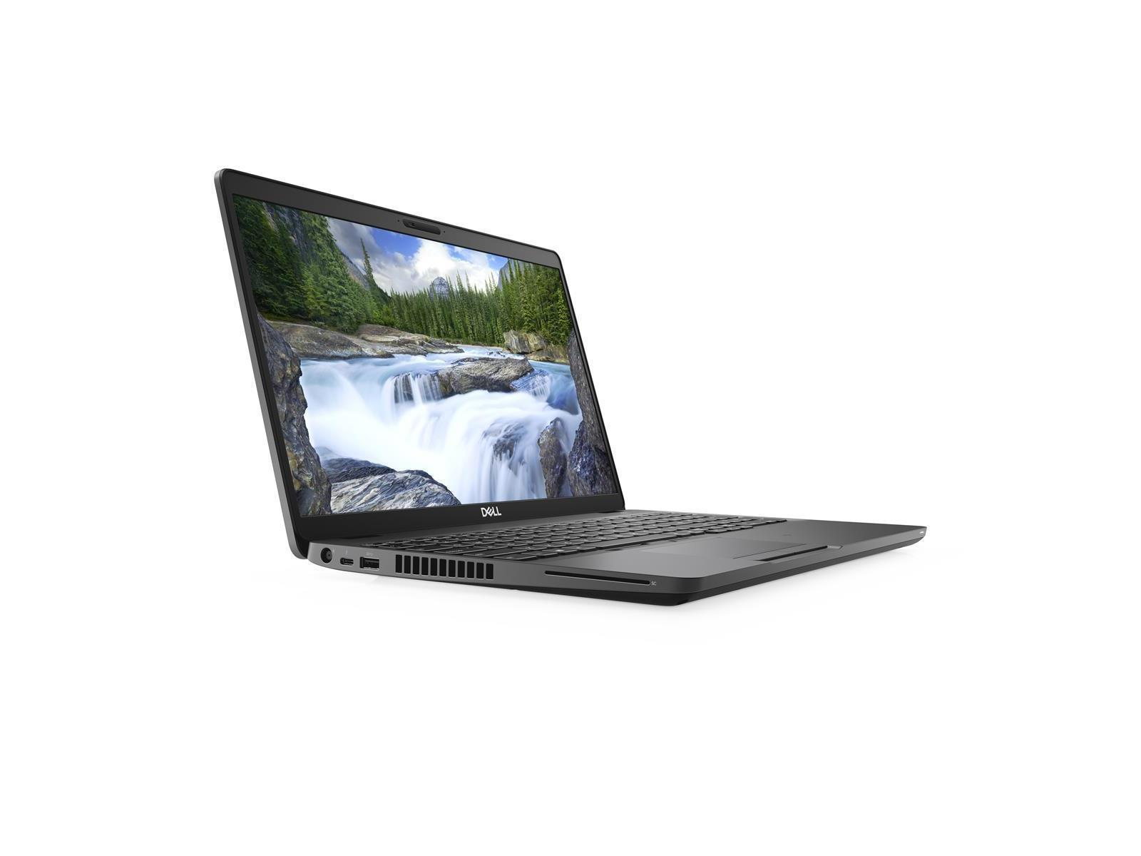 Ein offener Dell Laptop mit einer Wald- und Wasserfallansicht auf dem Bildschirm.