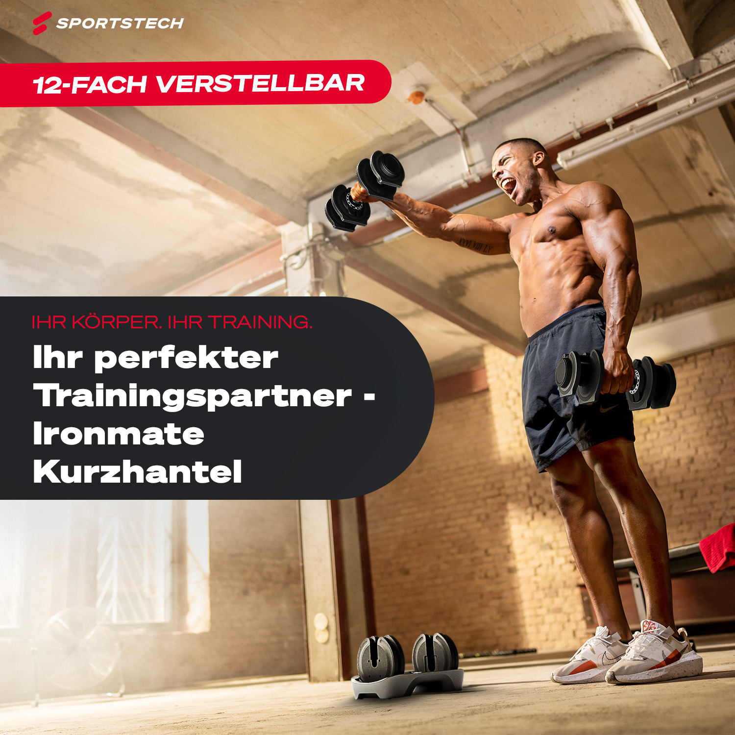 Ein Mann trainiert mit Kurzhanteln in einem Loft-Studio.