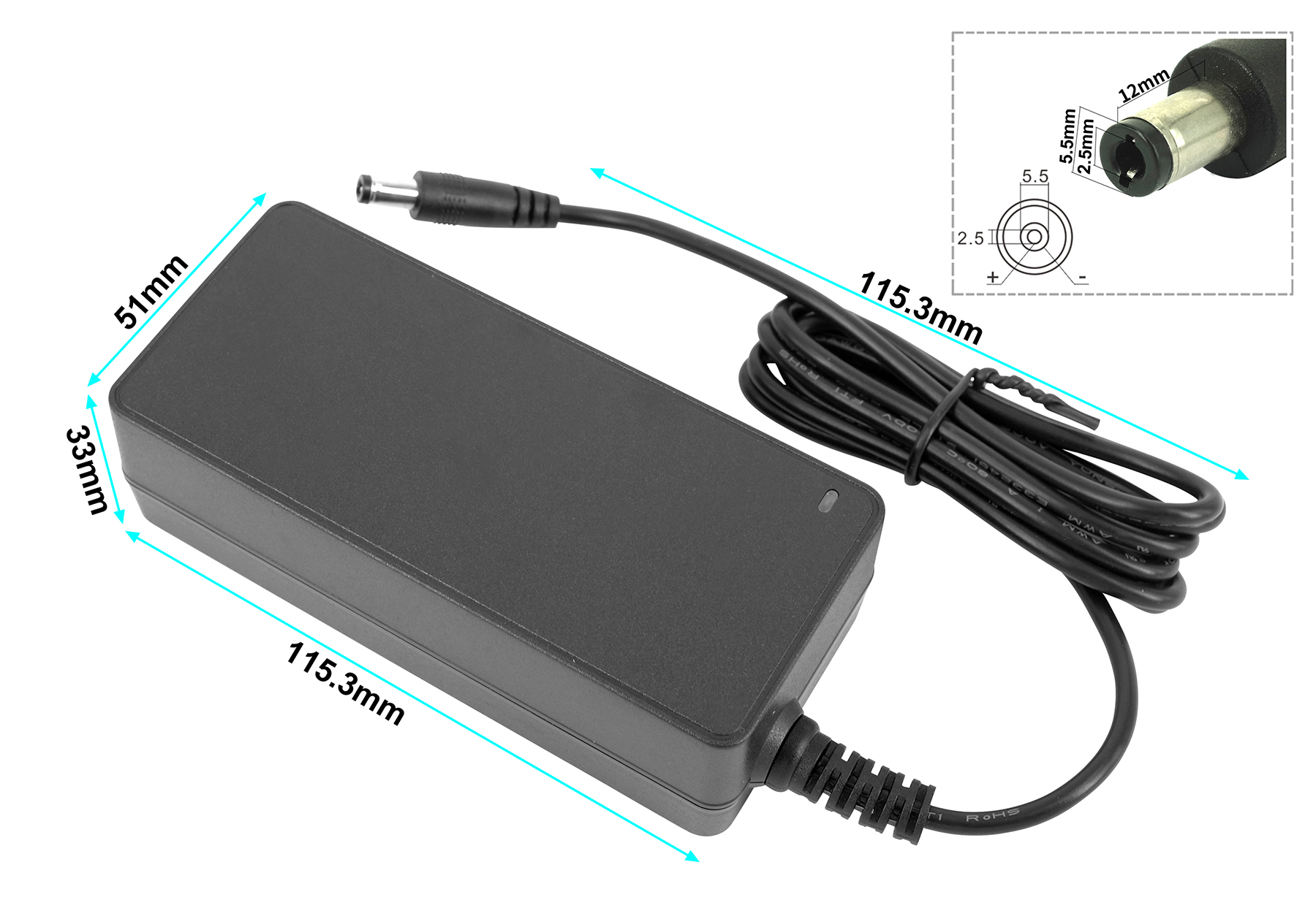 Schwarzes Netzteil mit Kabel und Stecker. Maße sind angegeben.