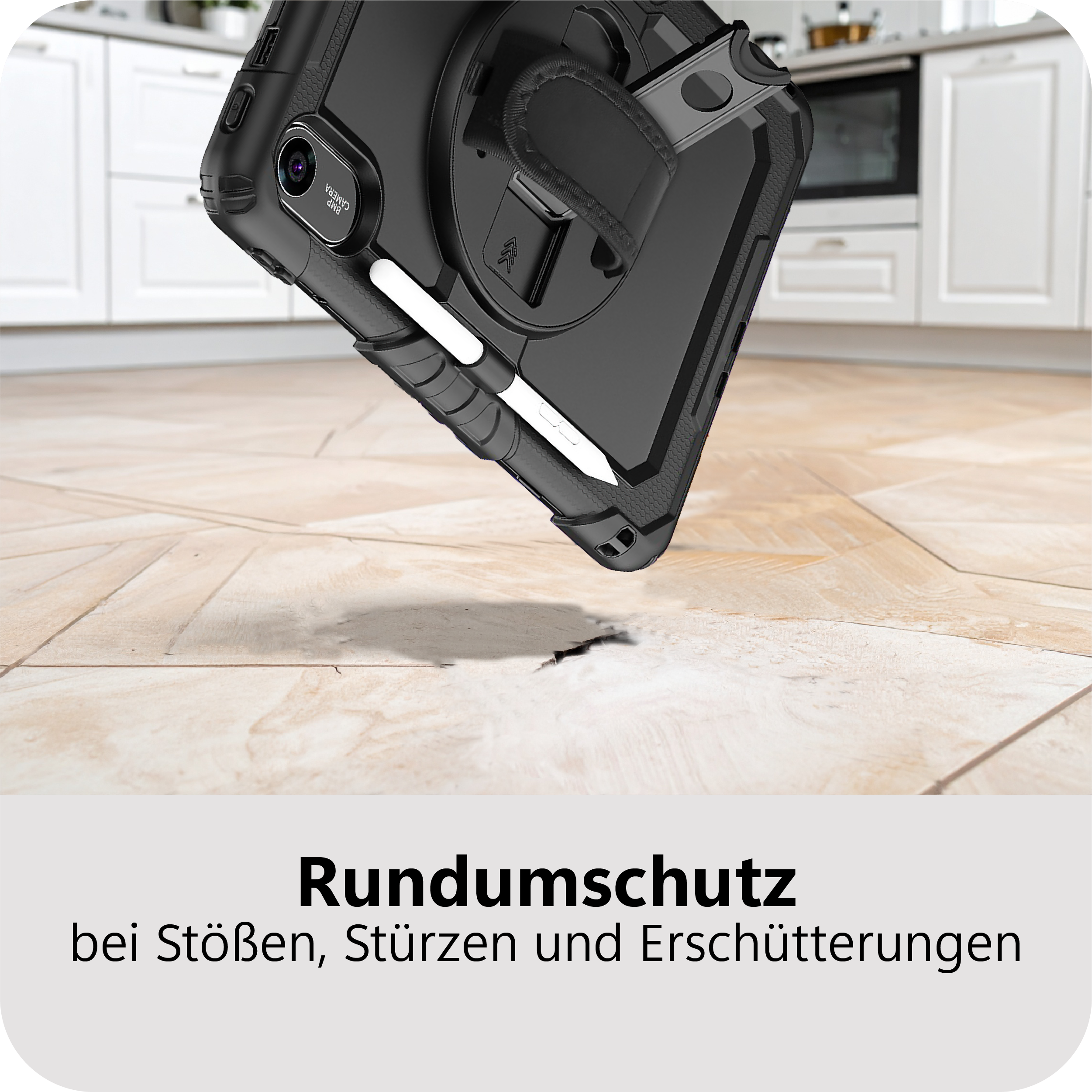 Schwarze Tablet-Hülle mit Stift auf Holzboden in der Küche.