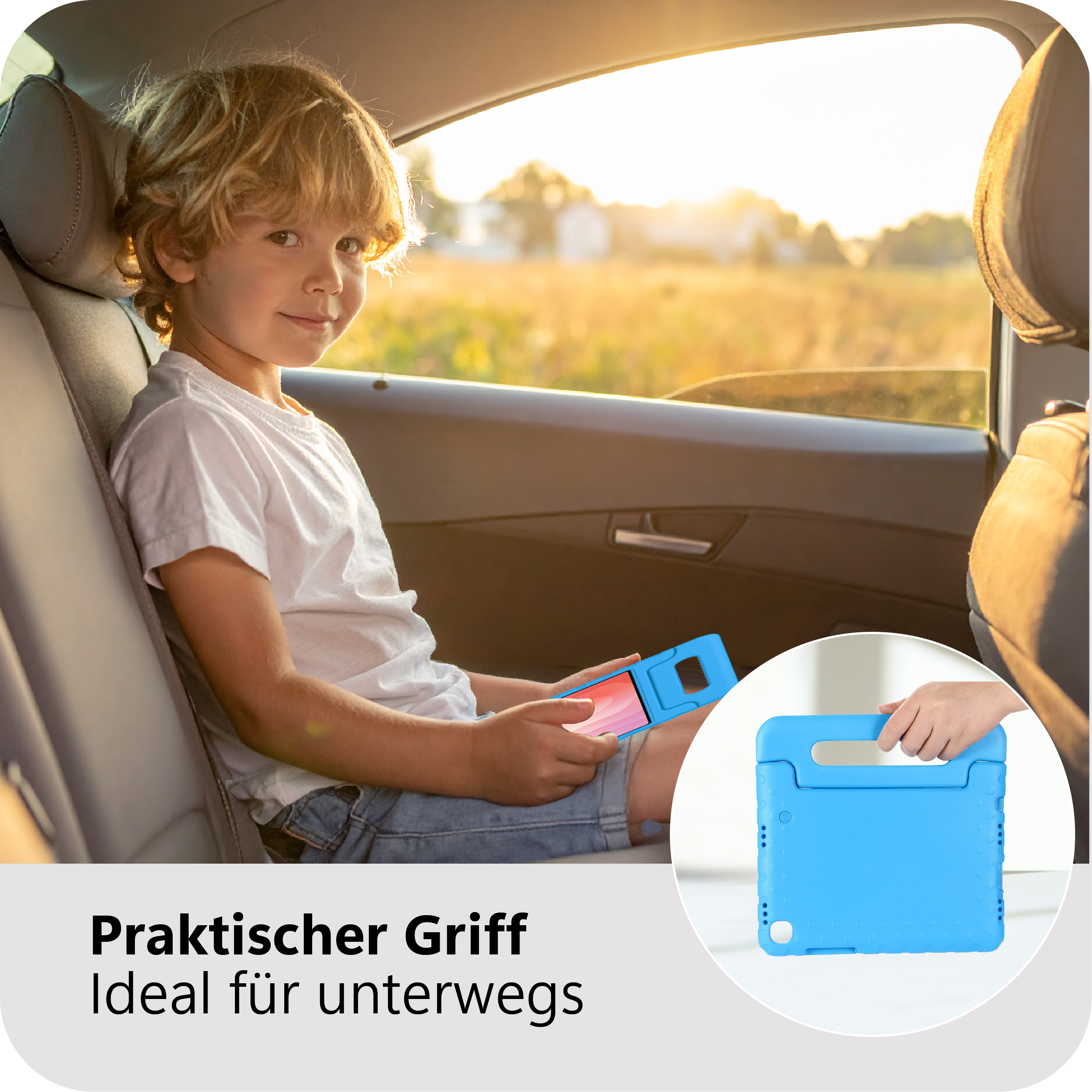 Ein Junge im Auto hält eine blaue Tablet-Hülle mit Griff.