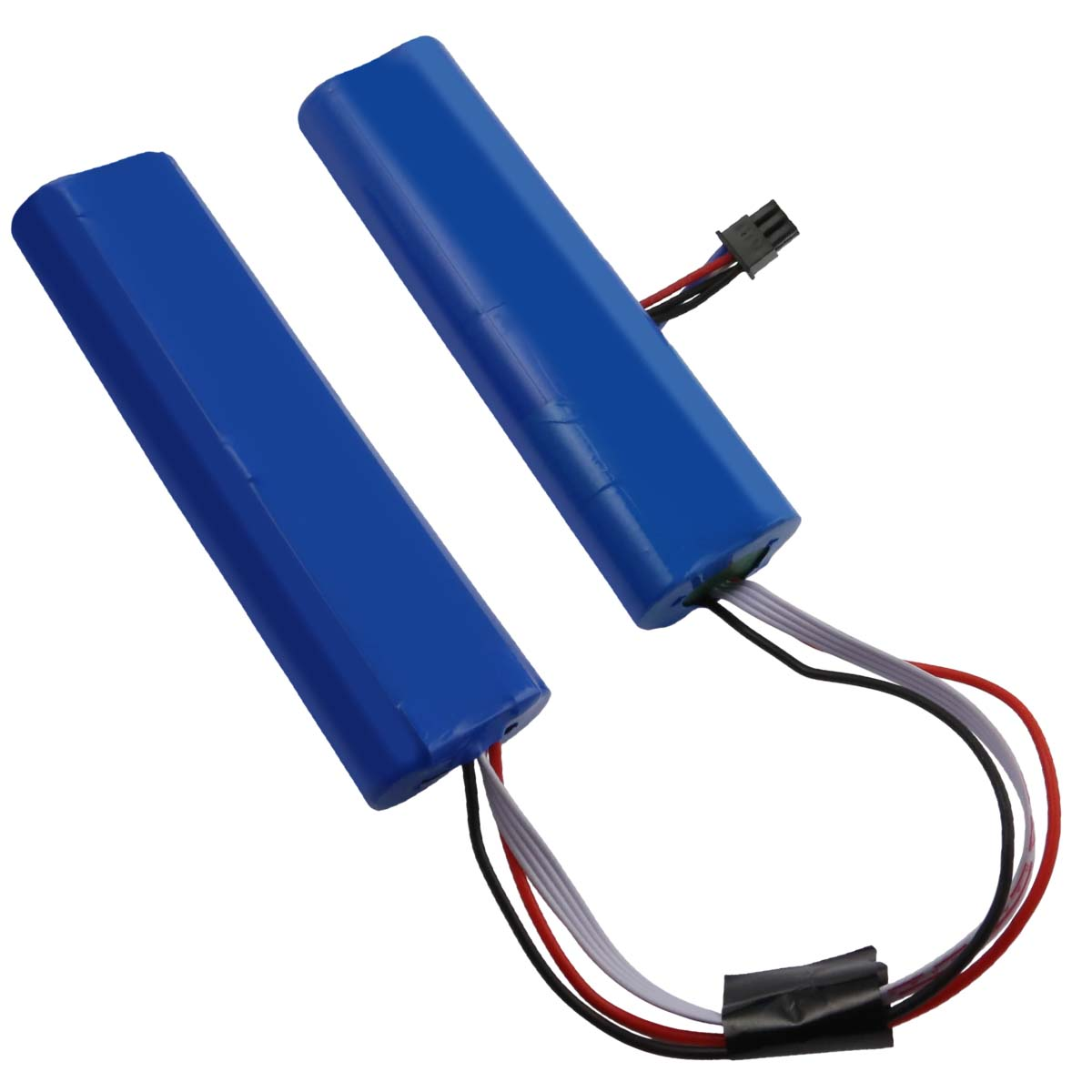 Due pacchi batteria blu con cavi e connettori su sfondo bianco.