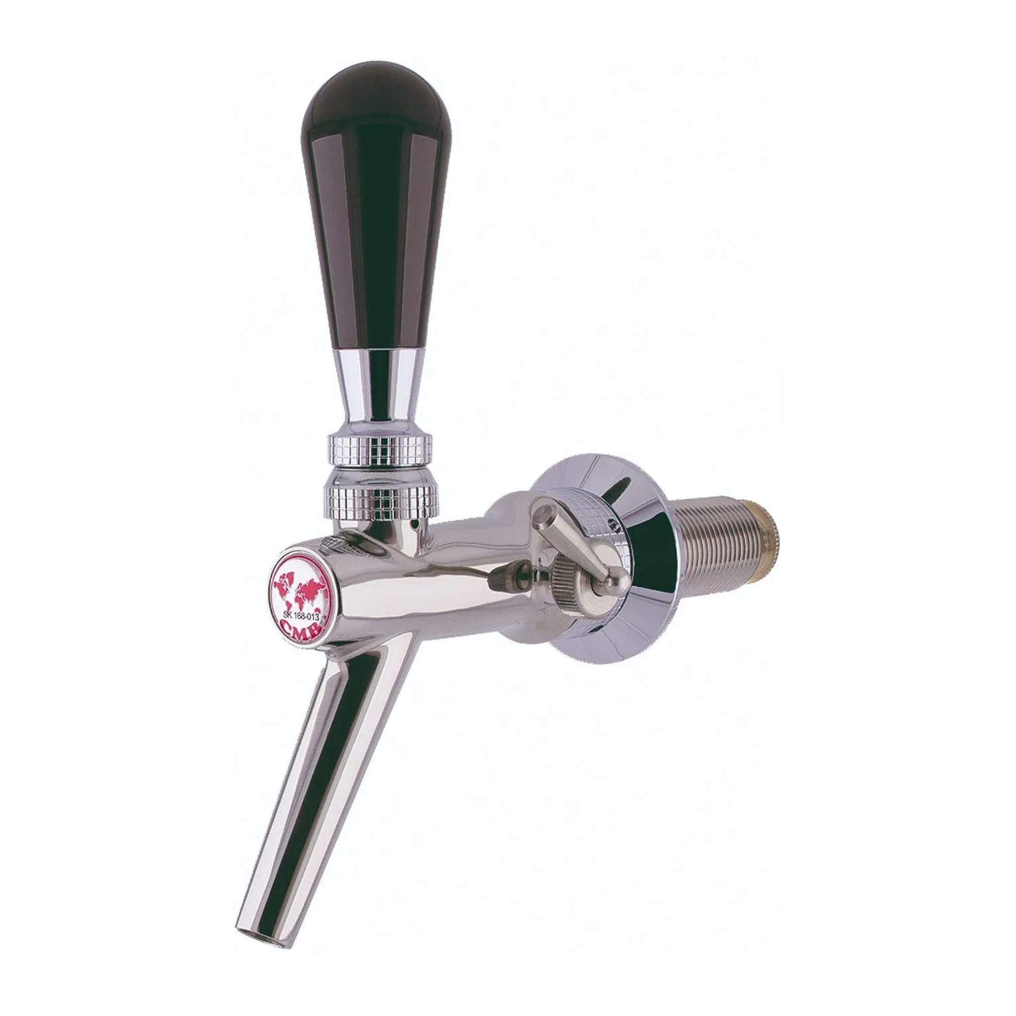 Een glanzende chromen biertap met een zwart handvat en een rond embleem.