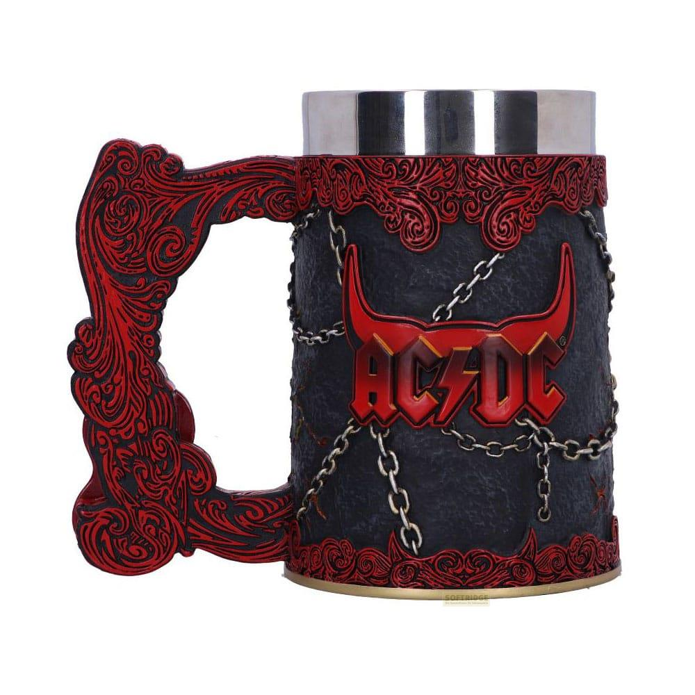 Schwarzer Becher mit AC/DC-Logo und roten Ornamenten.