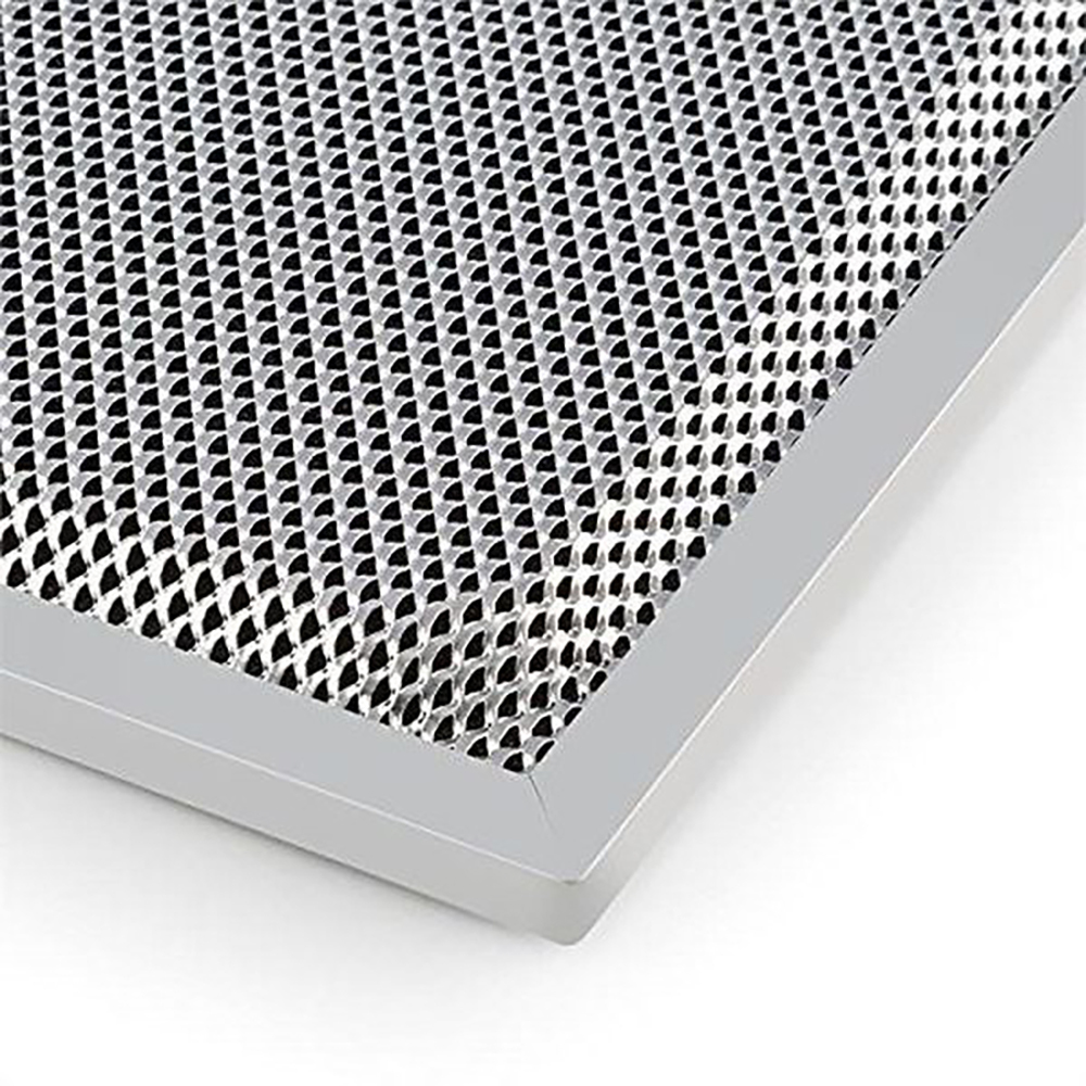 Nahaufnahme eines Metallgitters mit rechteckigem Rahmen, schwarze und silberne Muster.