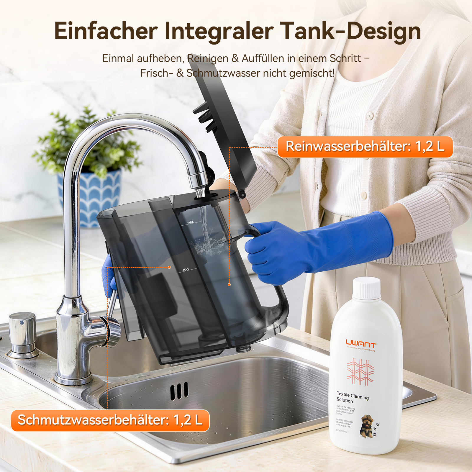 Osoba w niebieskich rękawiczkach napełnia zbiornik na wodę w kuchni.