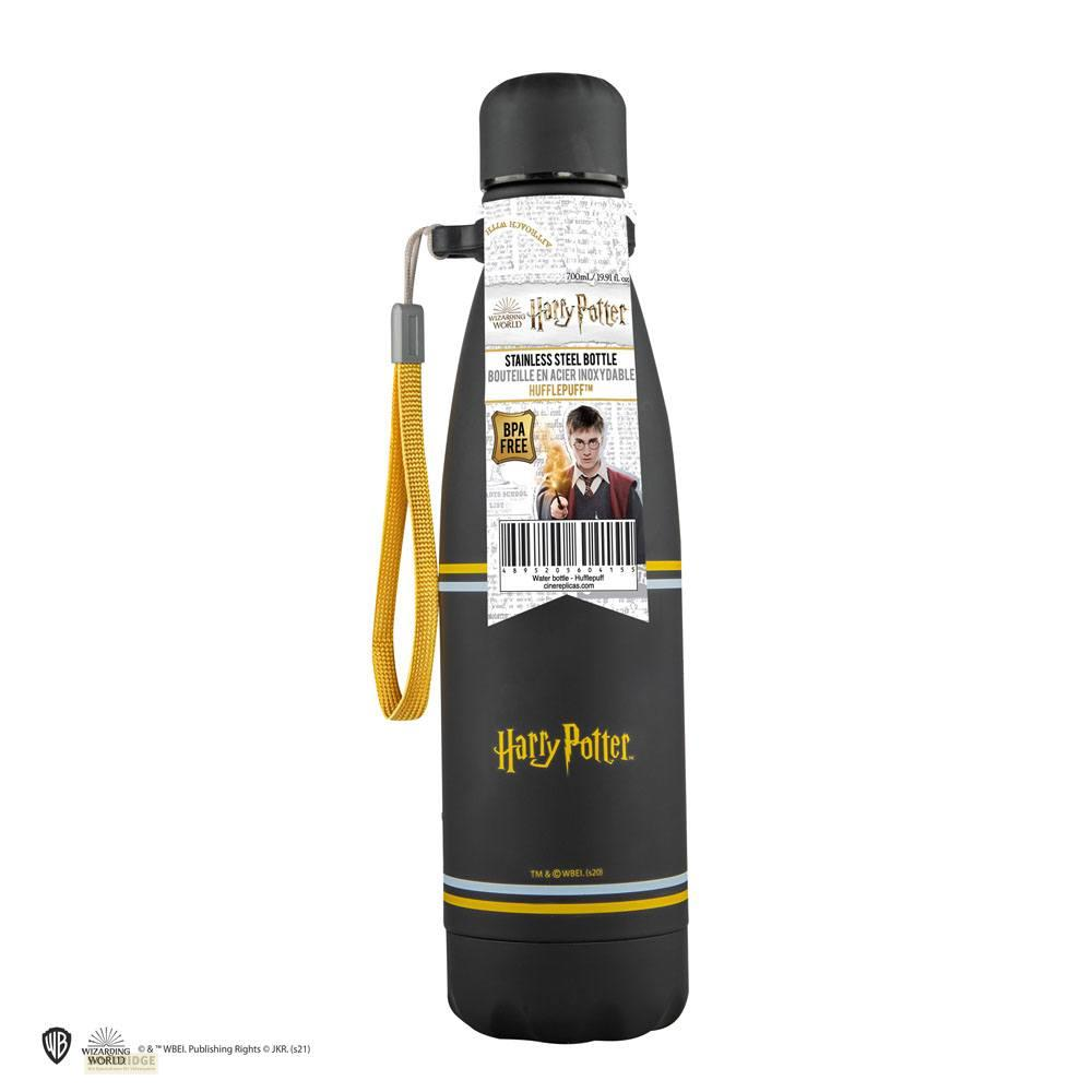Eine Edelstahl-Wasserflasche mit Harry Potter Hufflepuff-Design. Schwarz mit gelben Akzenten.