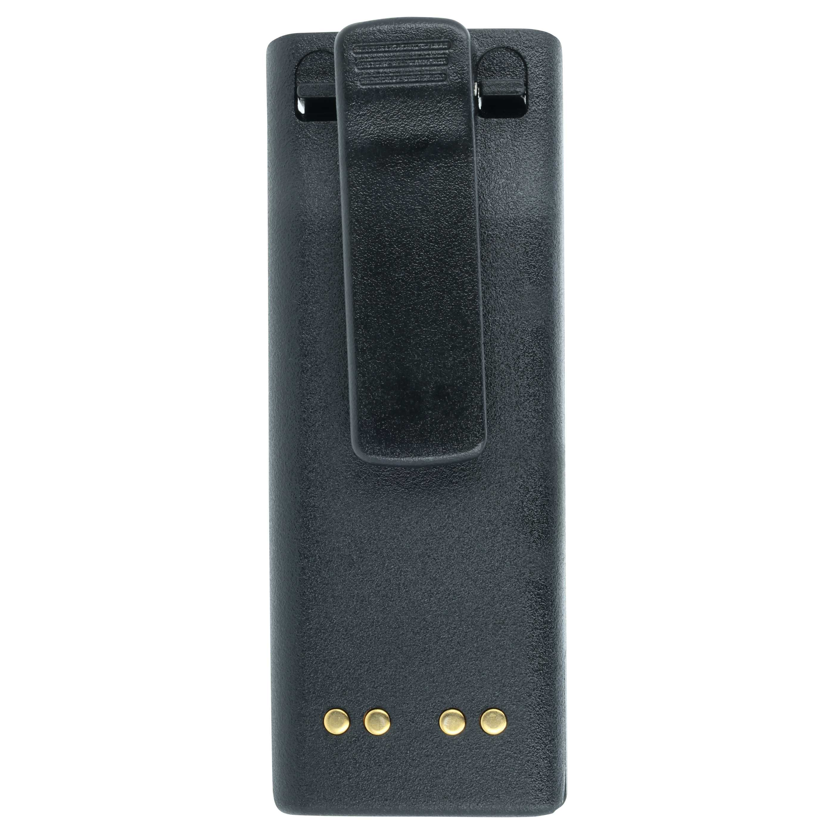 Schwarzer Akku mit Gürtelclip und goldenen Kontakten.
