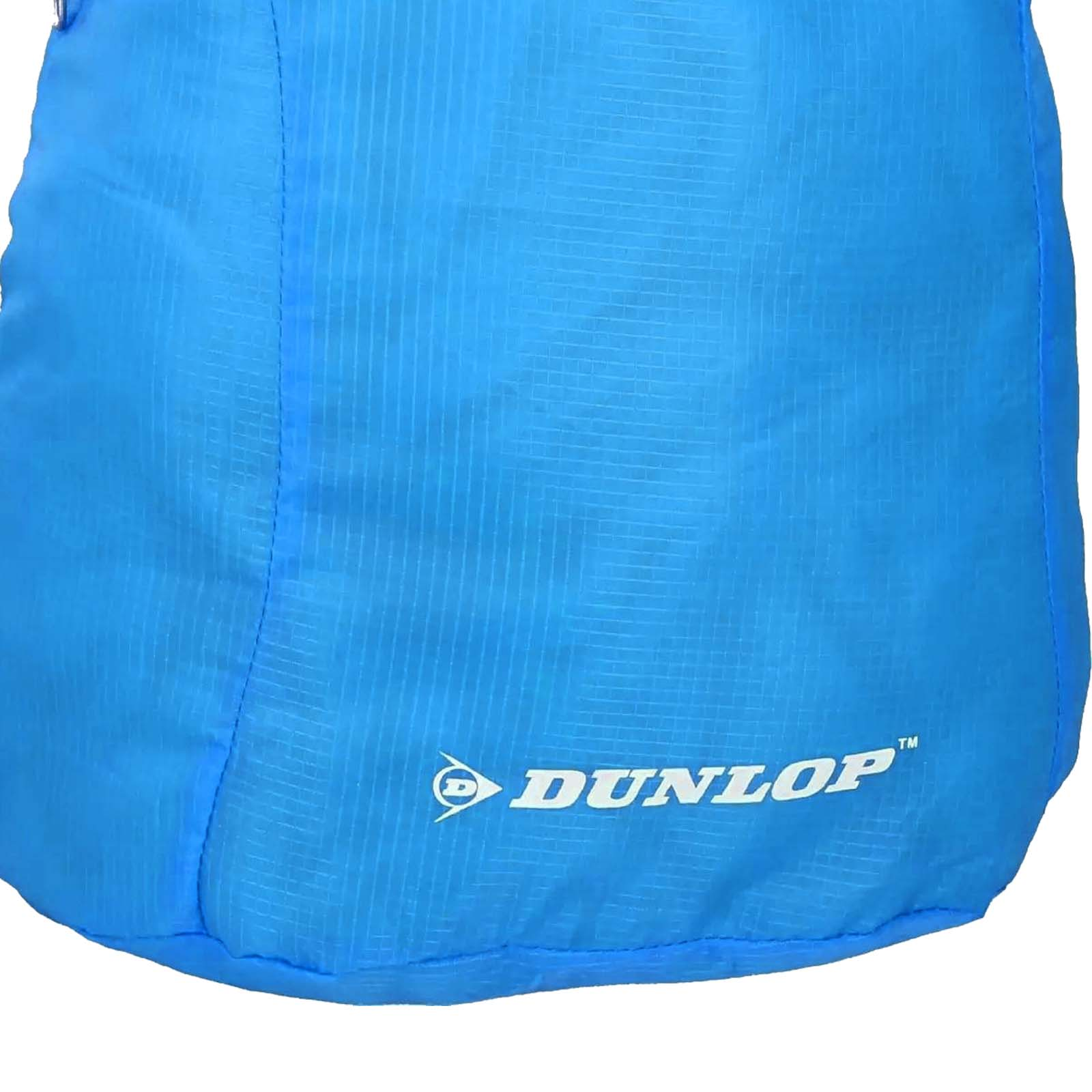 Uno zaino blu con il logo Dunlop bianco.