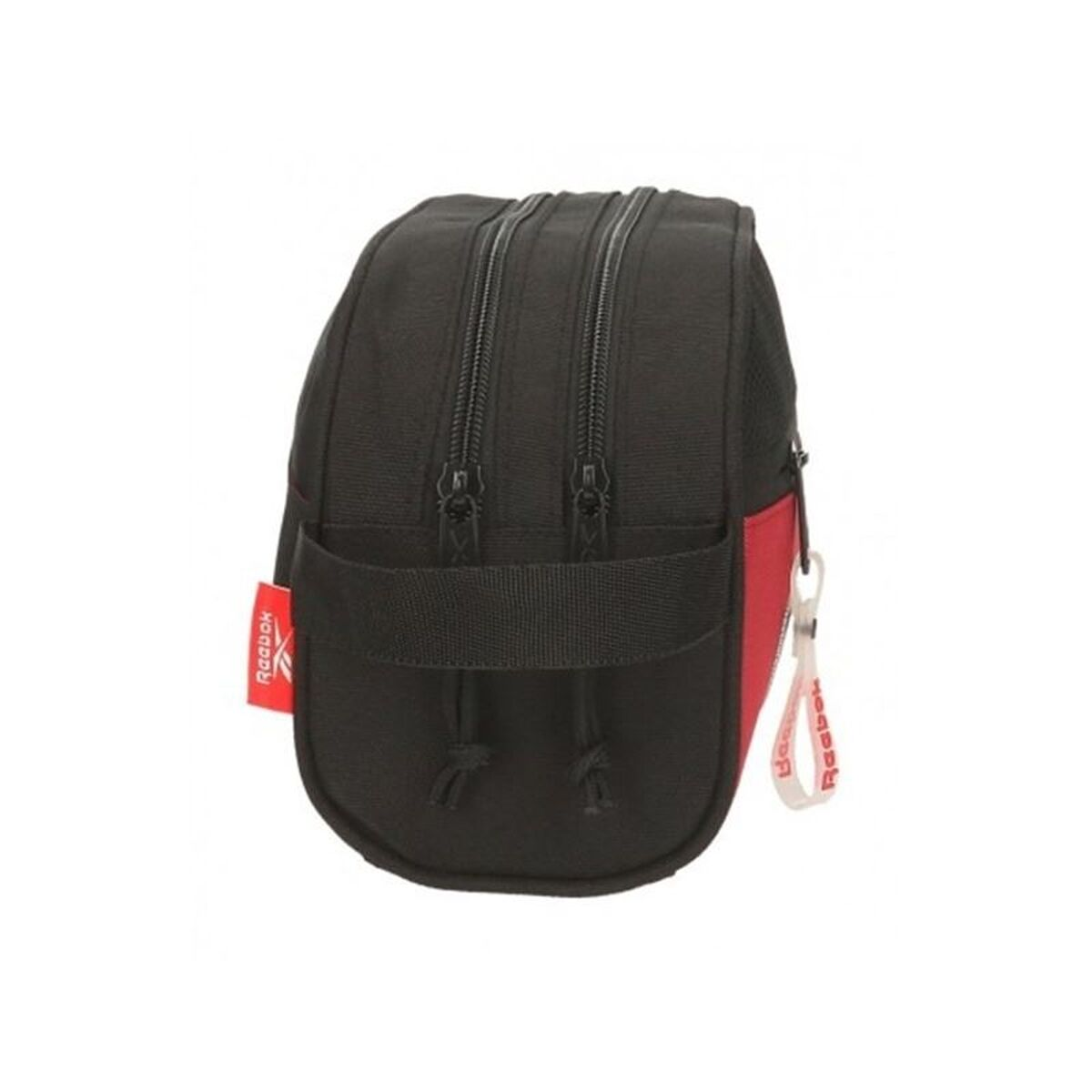 Schwarze Tasche mit rotem Akzent, zwei Reißverschlüssen und Reebok-Logo.