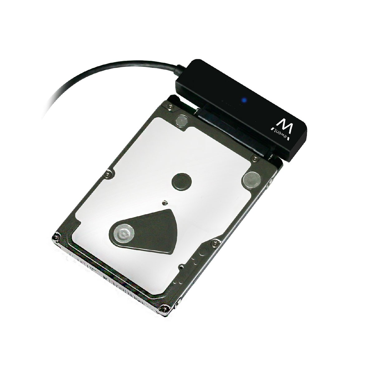 Un adattatore nero è collegato a un hard disk argentato.