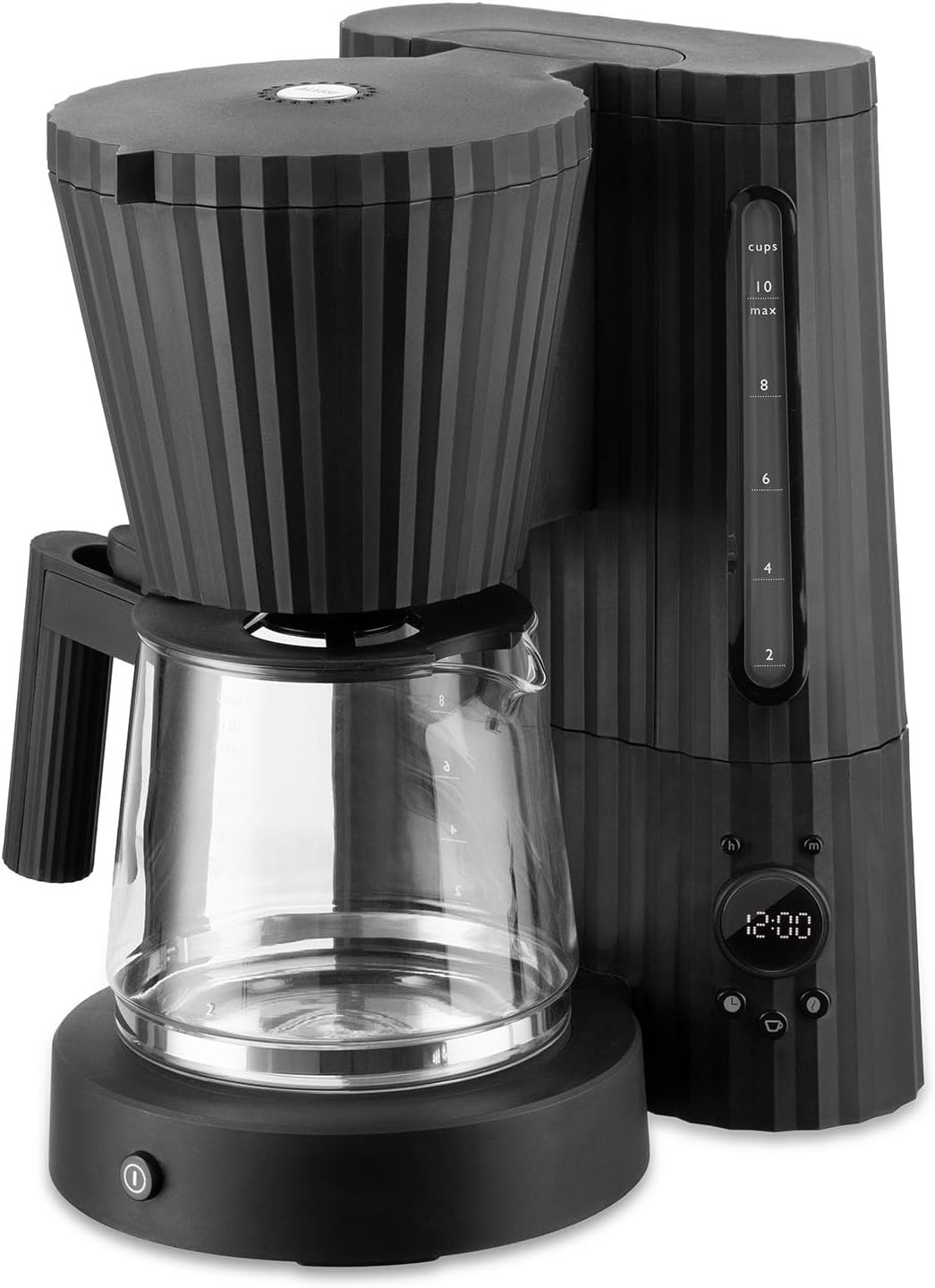 Caffettiera nera con caraffa in vetro e orologio digitale.