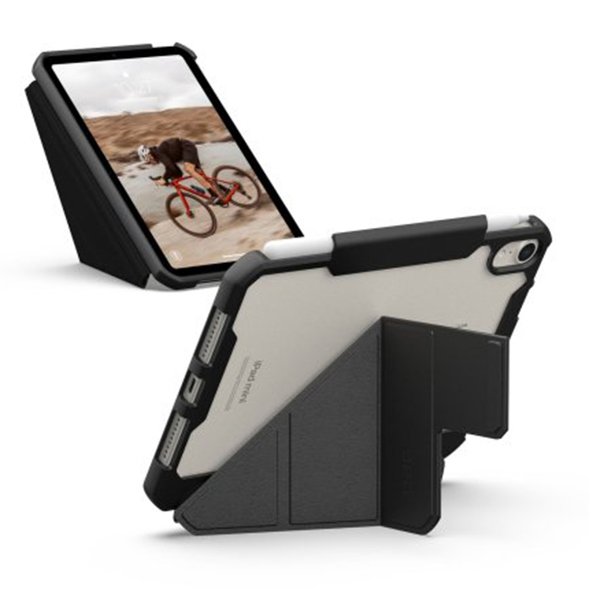 Een tablet in een zwarte standaard toont een fietser. Een andere tablet ligt ernaast.