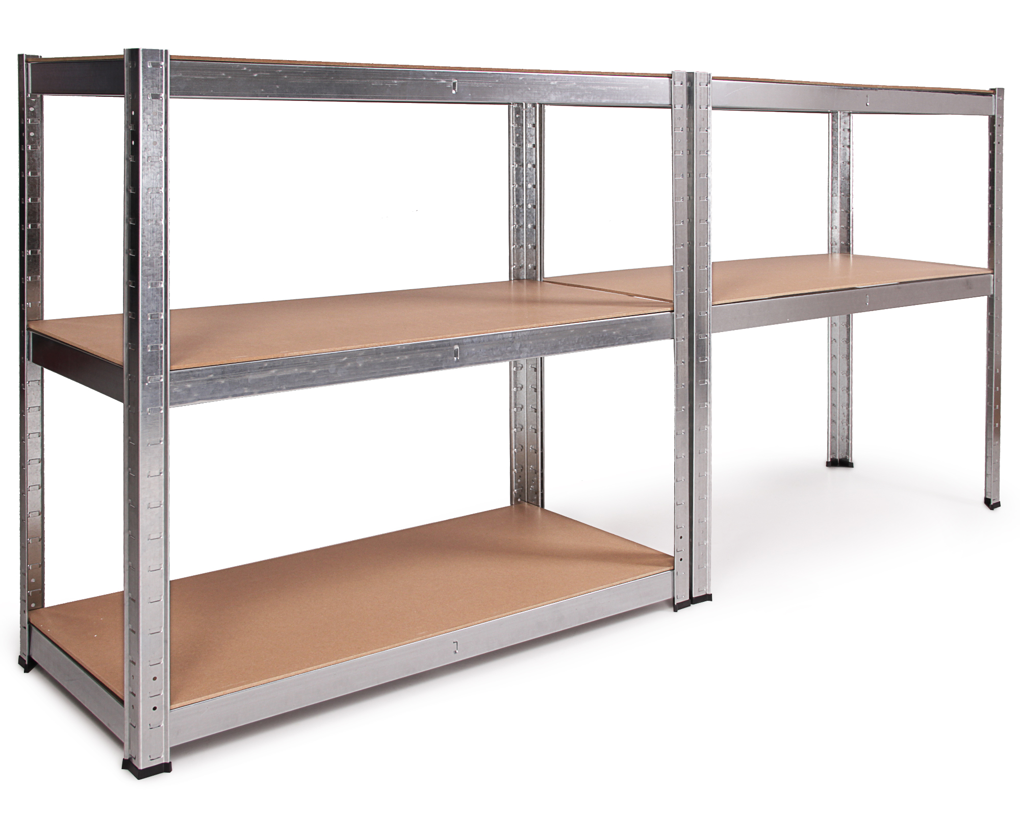 Ein zweiteiliges Regal aus Metall mit Holzplatten. Weißer Hintergrund.