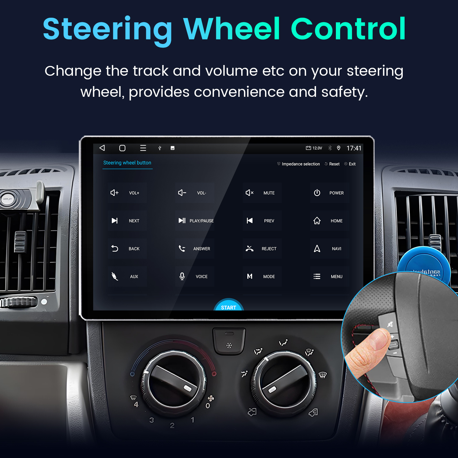 Un dito preme un pulsante sul volante, il display dell'infotainment mostra le opzioni.