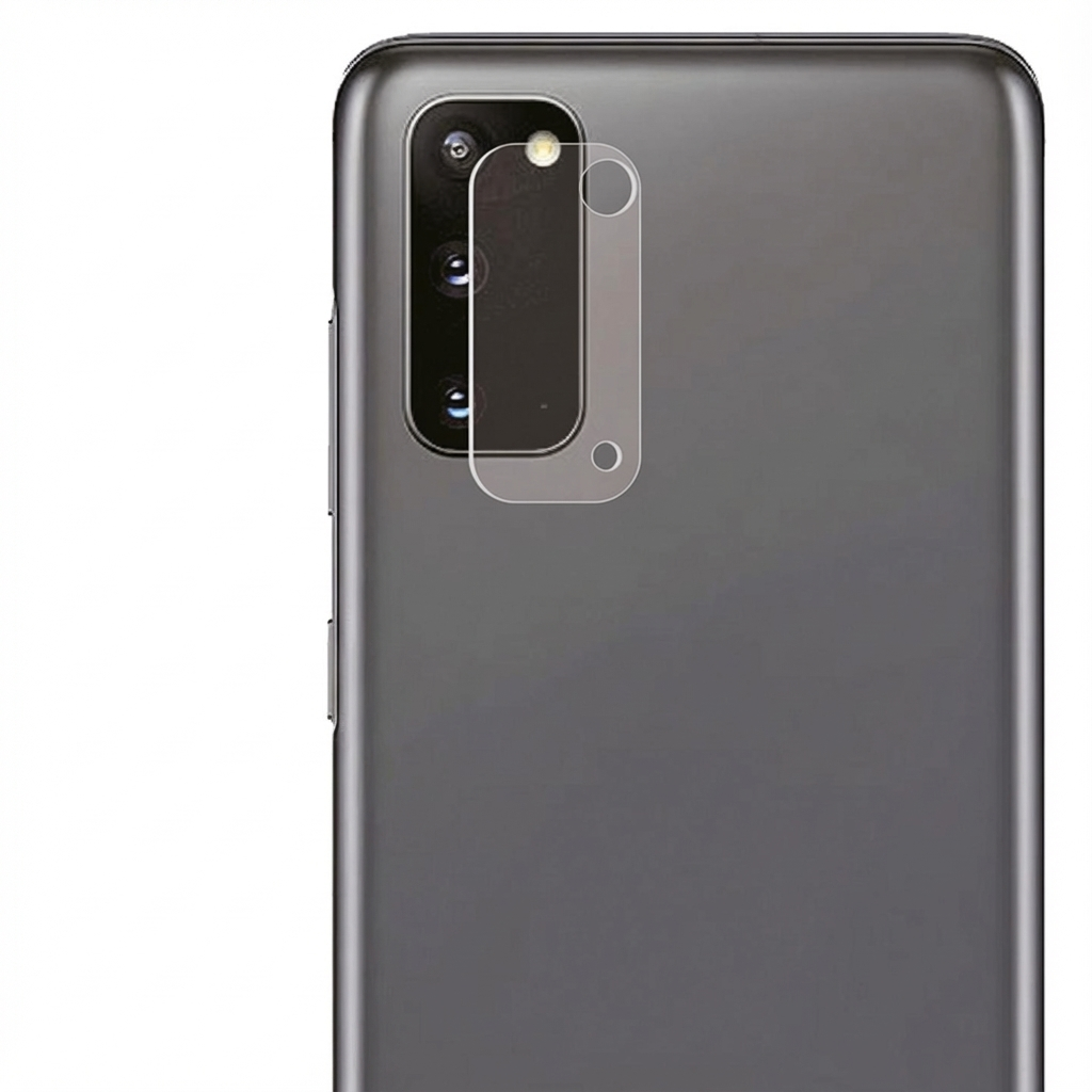 Protecteur d'écran transparent sur la caméra multi-objectifs d'un smartphone.