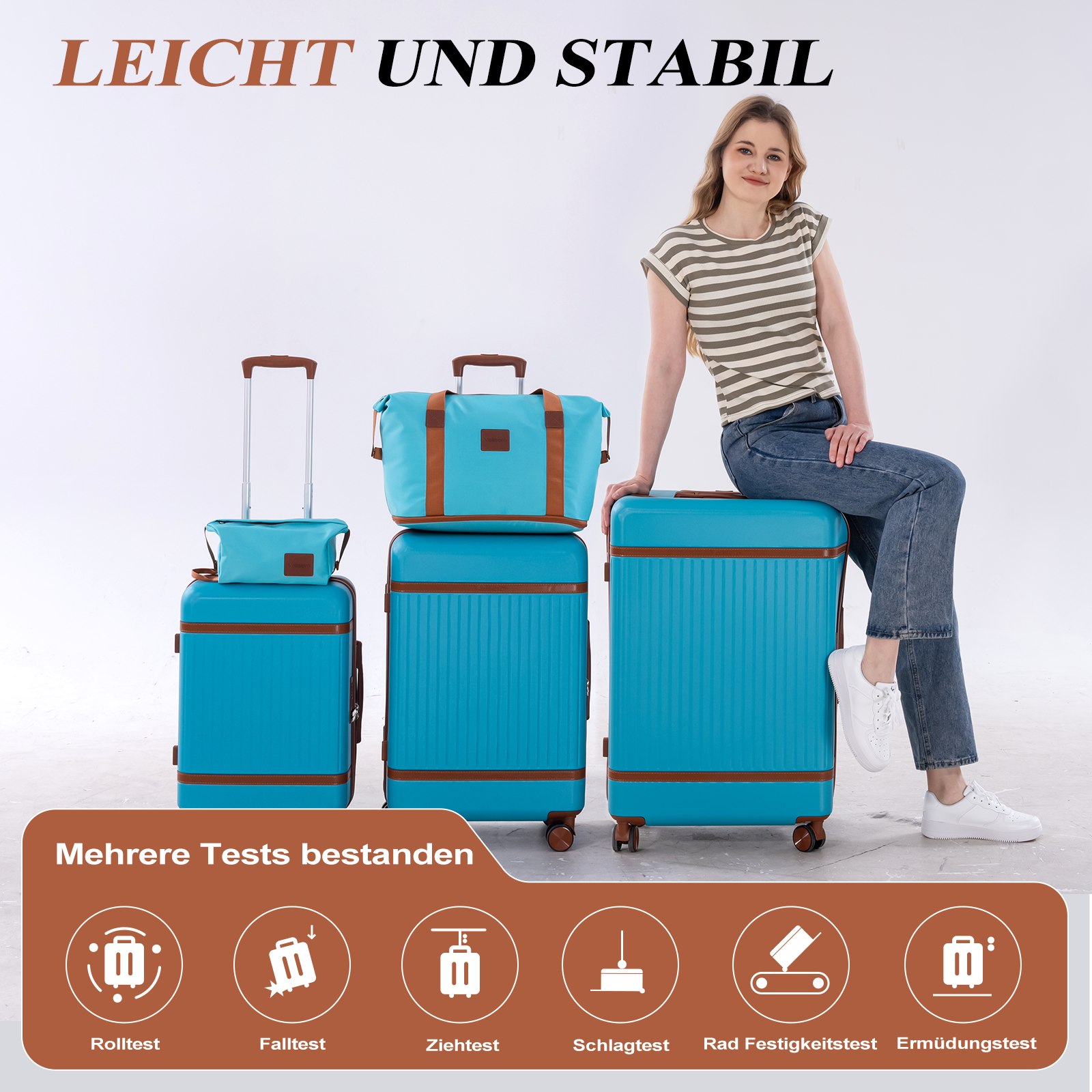 Eine Frau sitzt auf blauem Koffer. Mehrere Koffer nebeneinander.