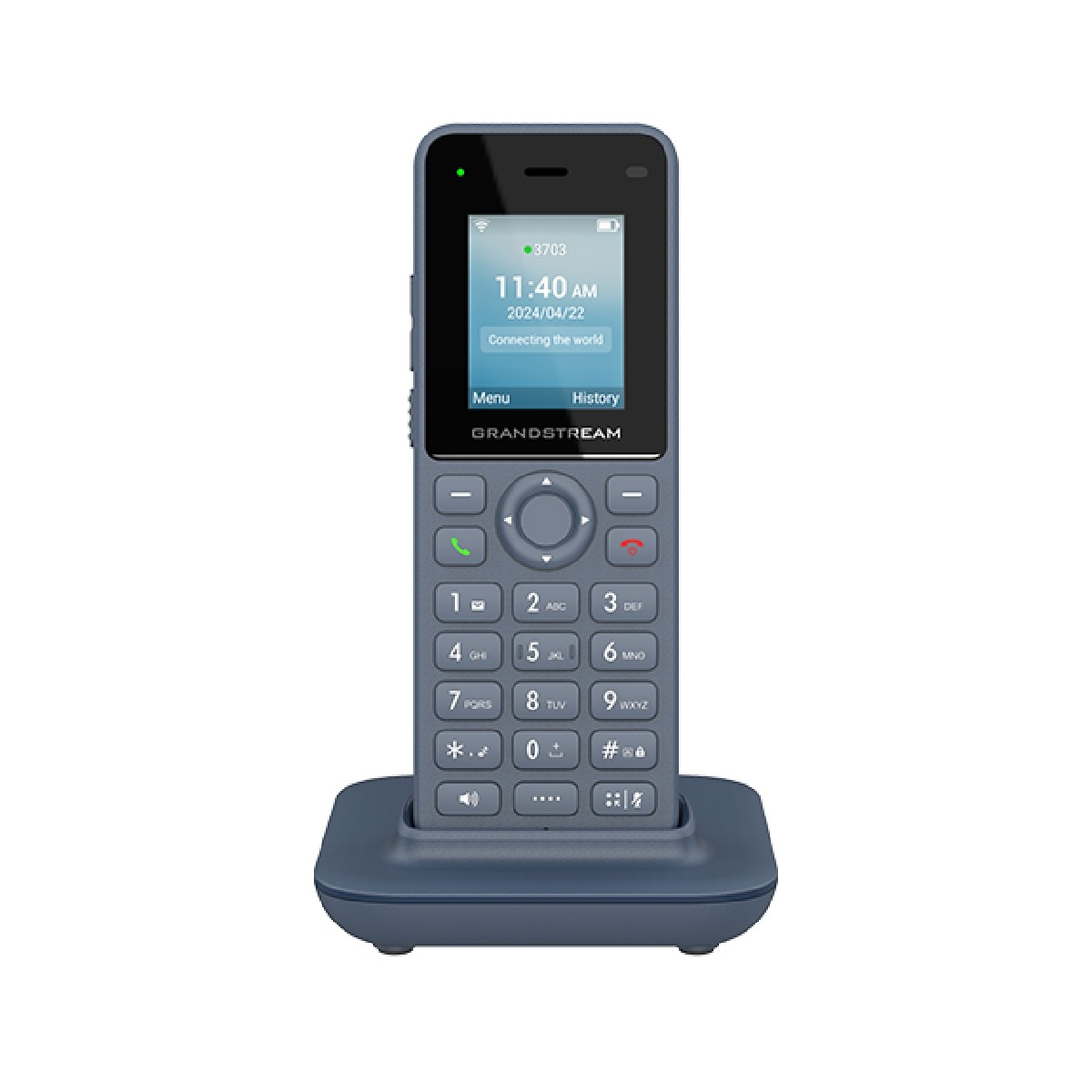 Un telefono cordless grigio sulla sua base di ricarica. Lo schermo mostra ora e data.