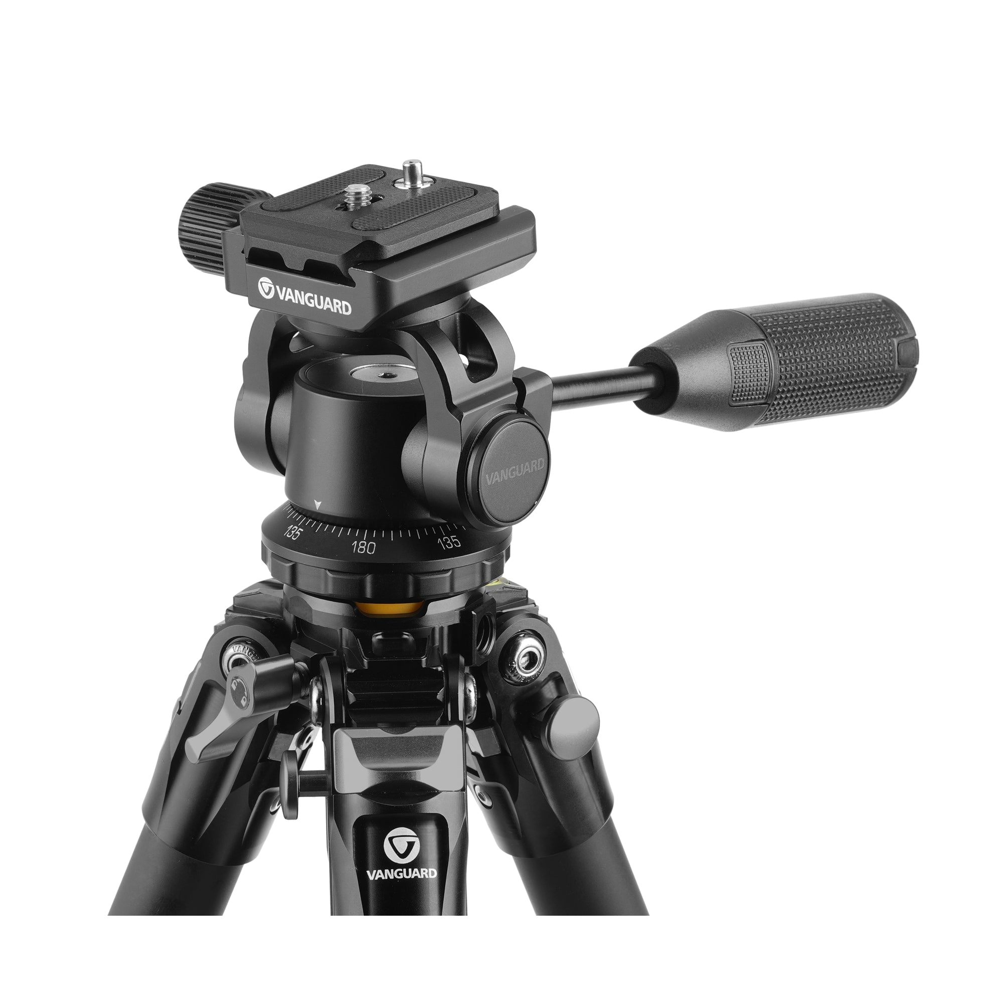Un cabezal de trípode de cámara Vanguard negro con mango y placa de liberación rápida.