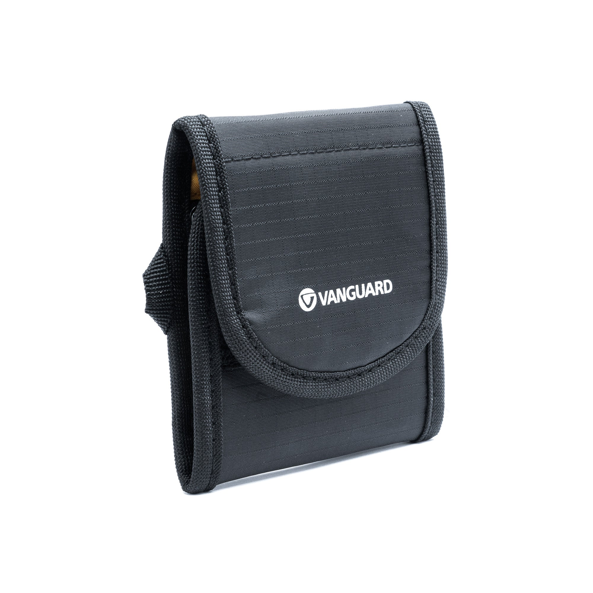 Bolsa de tela negra con logo blanco de Vanguard. Aislada sobre fondo blanco.