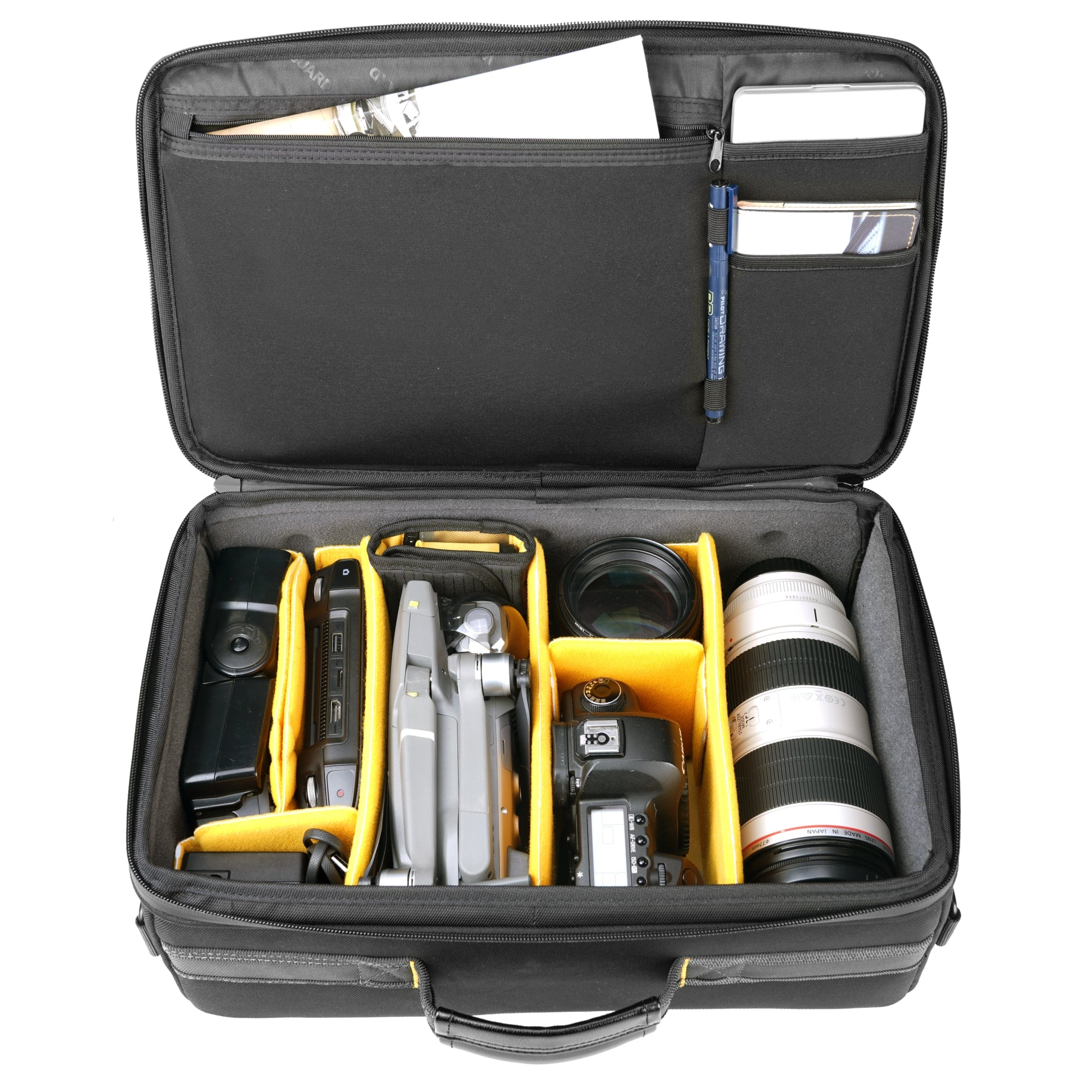 Bolso negro abierto para cámara con equipo como dron, cámaras y lentes.