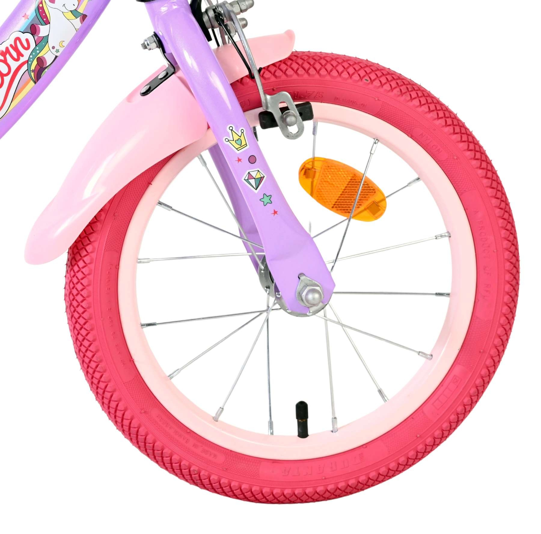 Lila Fahrradgabel mit rosa Schutzblech und pinkem Reifen. Dekoriert mit Einhörnern.