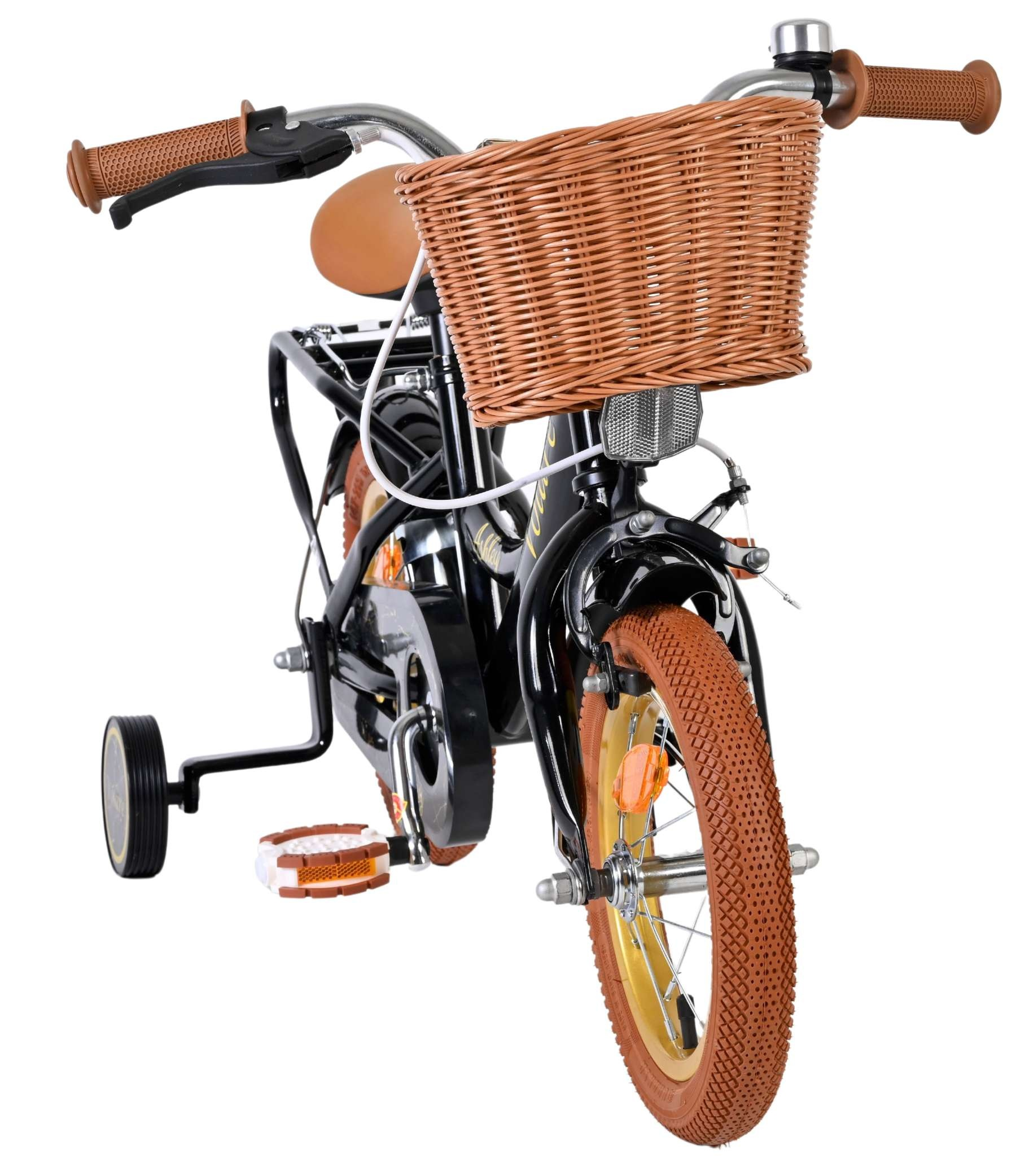 Schwarzes Kinderfahrrad mit braunem Korb, Stützrädern und braunen Reifen.