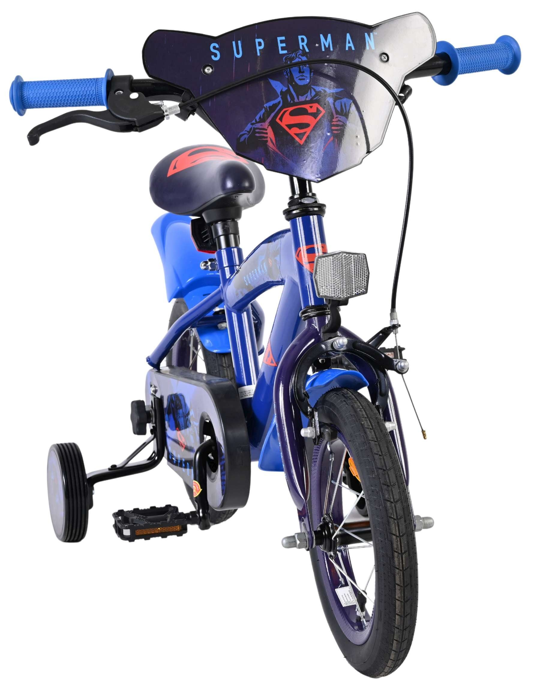 Blaues Superman-Kinderfahrrad mit Stützrädern und Superman-Aufdruck.