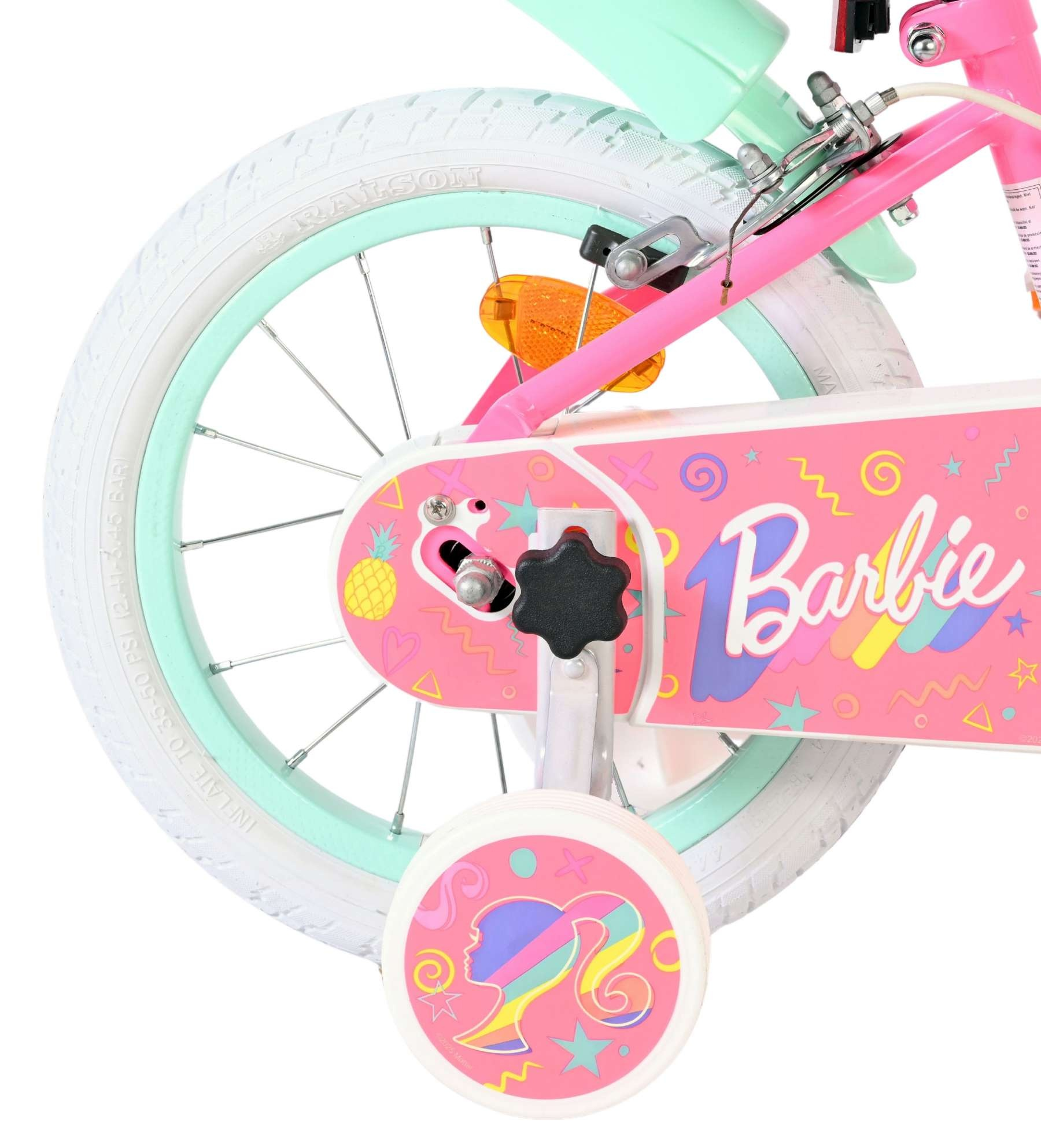 Rückseite eines Barbie-Fahrrads mit rosa Rahmen, mintgrünem Schutzblech und weißem Reifen.