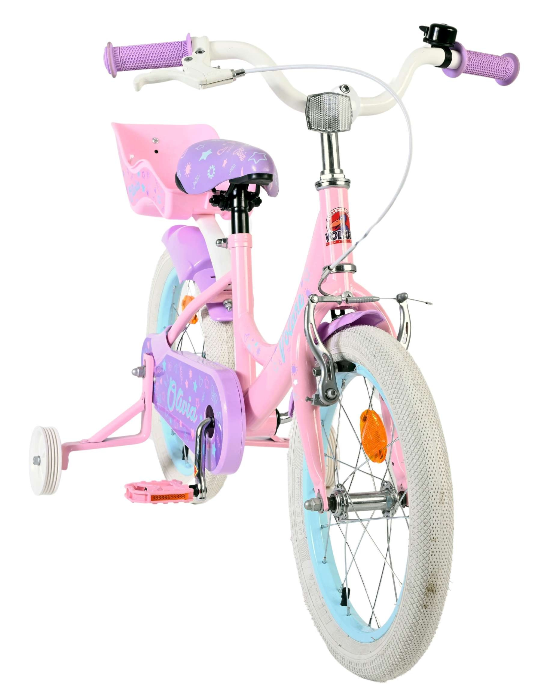 Ein pinkes Kinderfahrrad mit Stützrädern, lila Griffen und einem Aufkleber namens 'Olivia'.