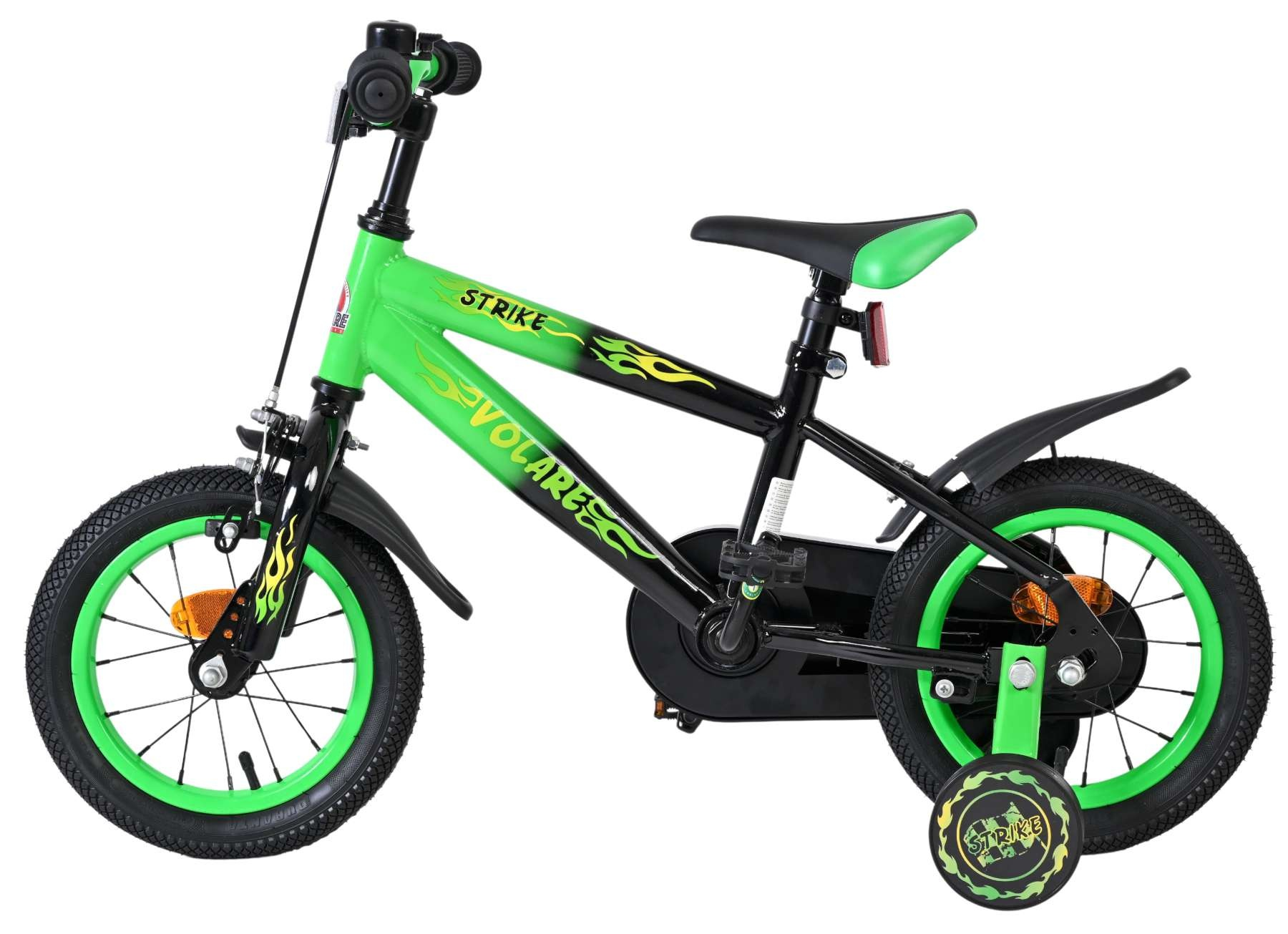 Ein grünes und schwarzes Kinderfahrrad mit Stützrädern und Flammen-Aufklebern.