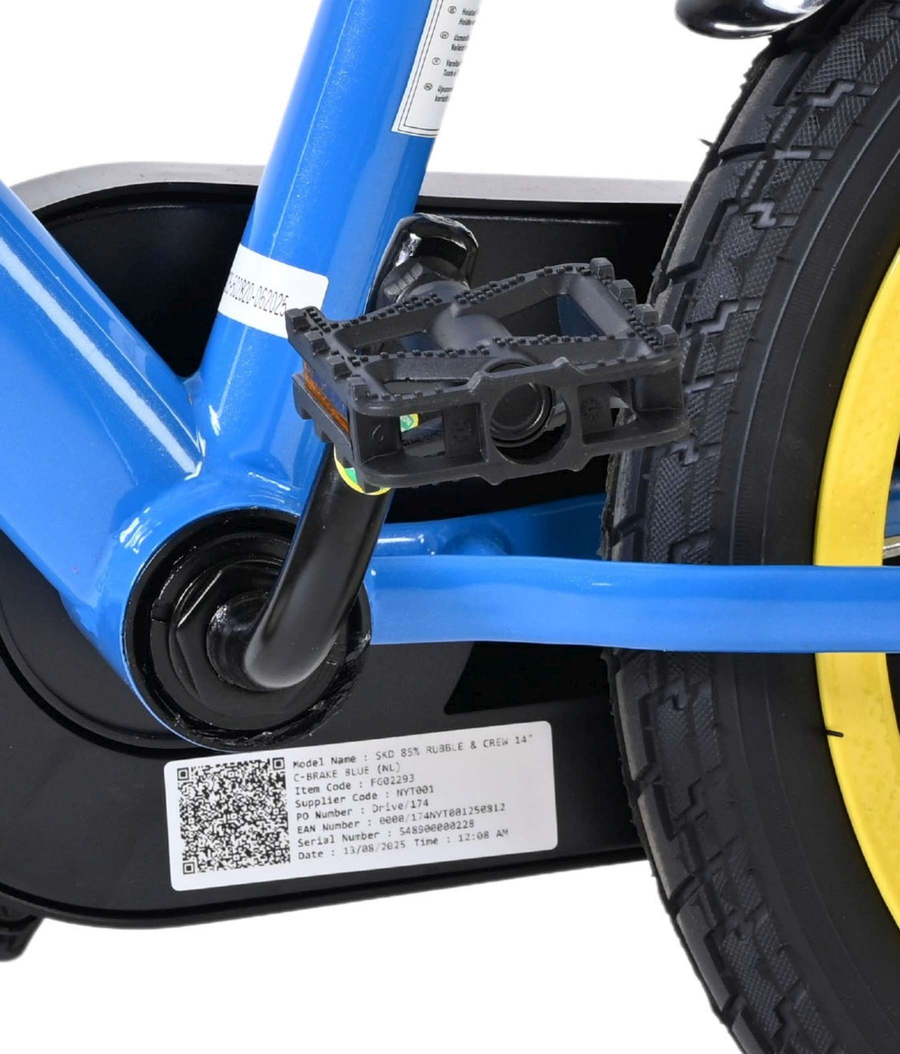 Blauer Fahrradrahmen mit schwarzem Pedal, Rad und gelber Felge.