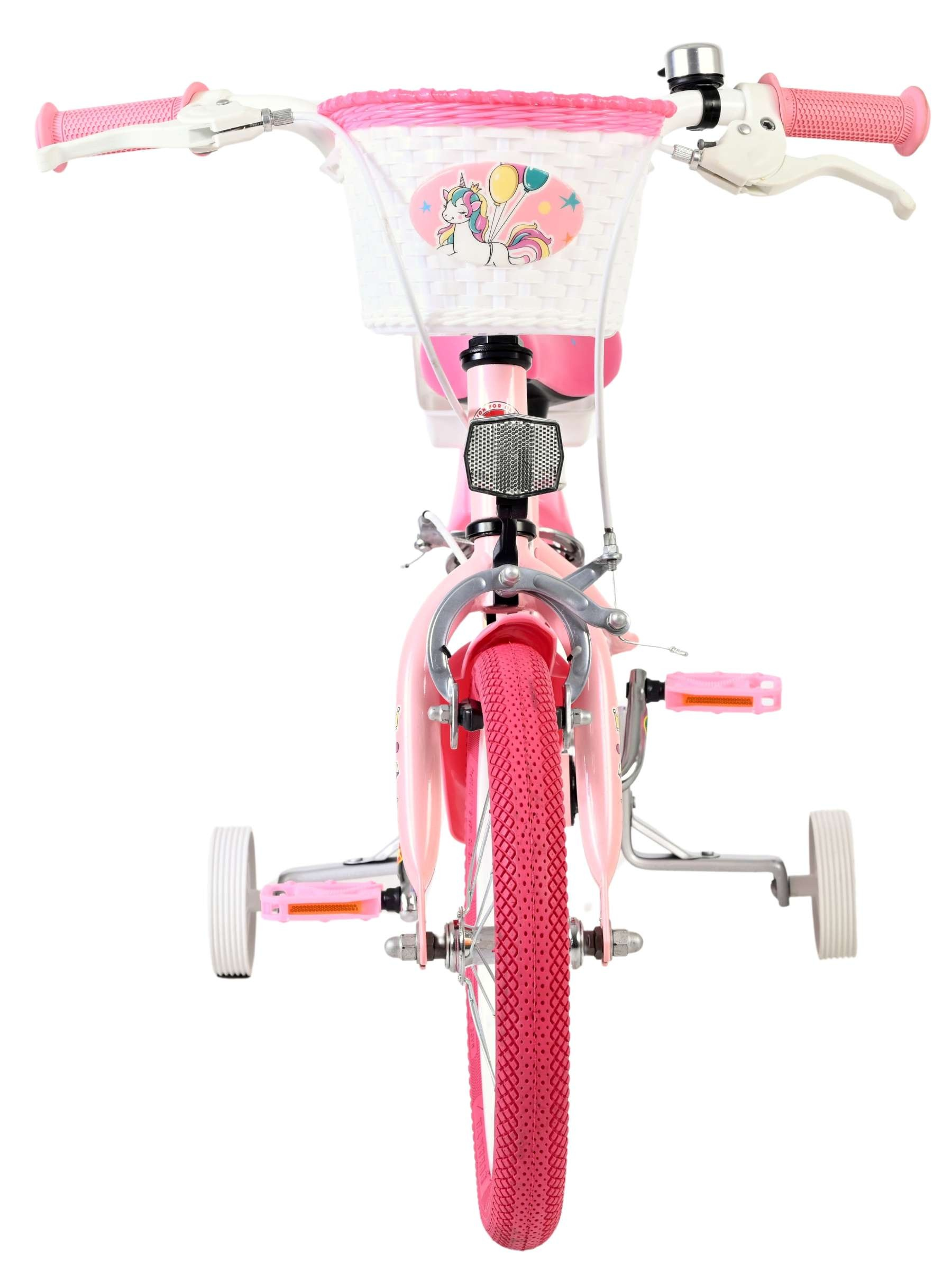 Ein rosa Kinderfahrrad mit Stützrädern, einem Korb mit Einhorn-Aufkleber.