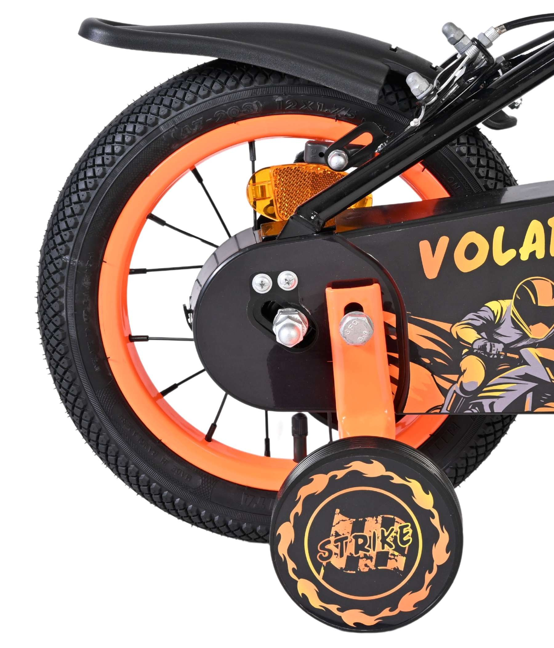 Kinderfahrrad mit Stützrädern, orangefarbener Felge und schwarzem Reifen.