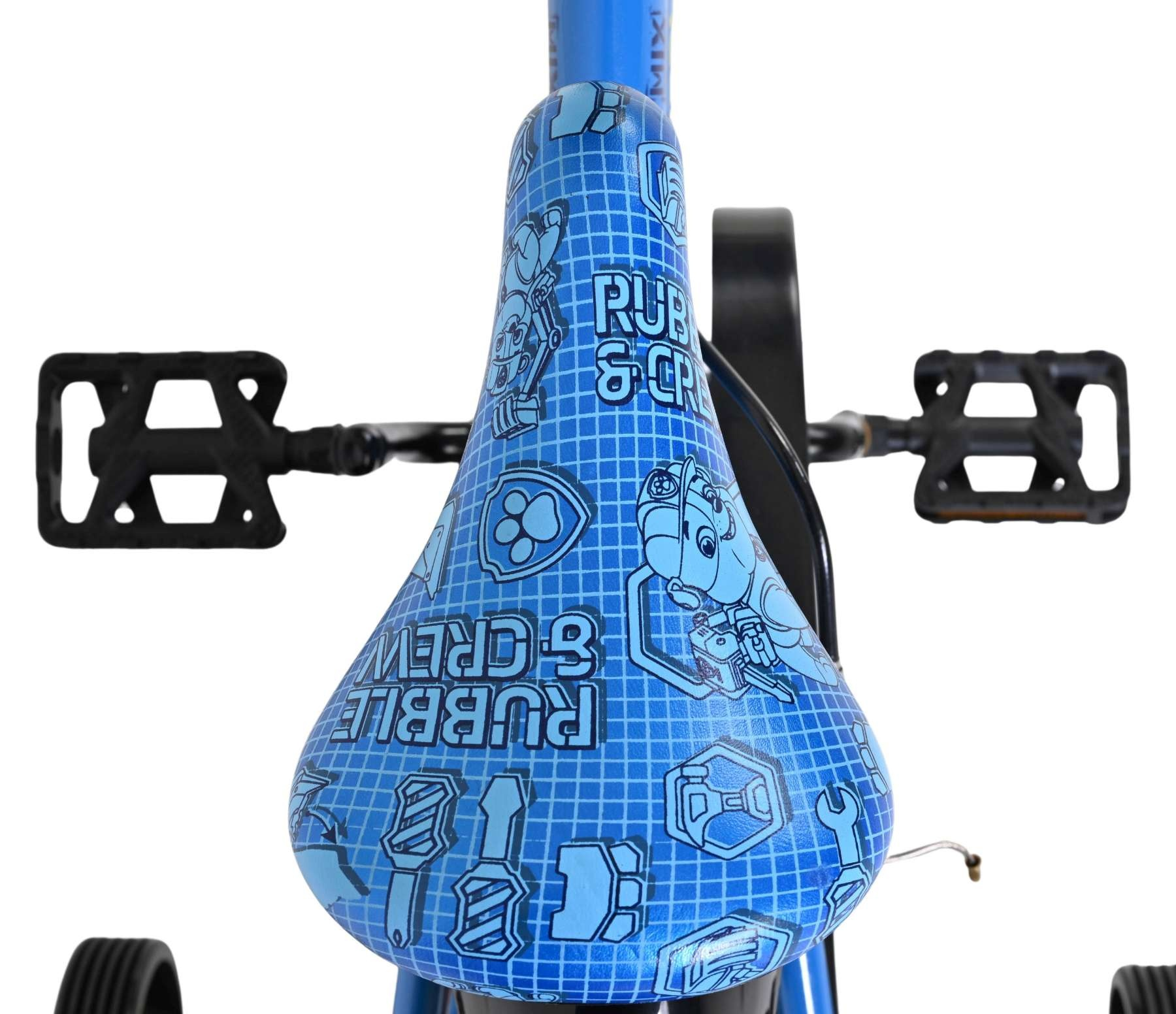 Blauer Fahrradsitz mit Paw Patrol-Motiv und schwarzen Pedalen.