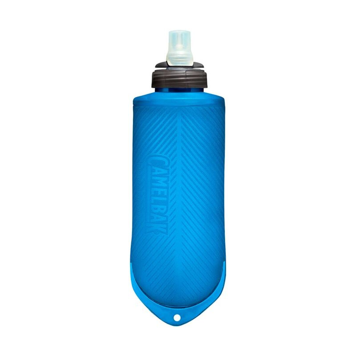 Eine blaue, flexible Trinkflasche mit Camlback-Logo und einem Mundstück.