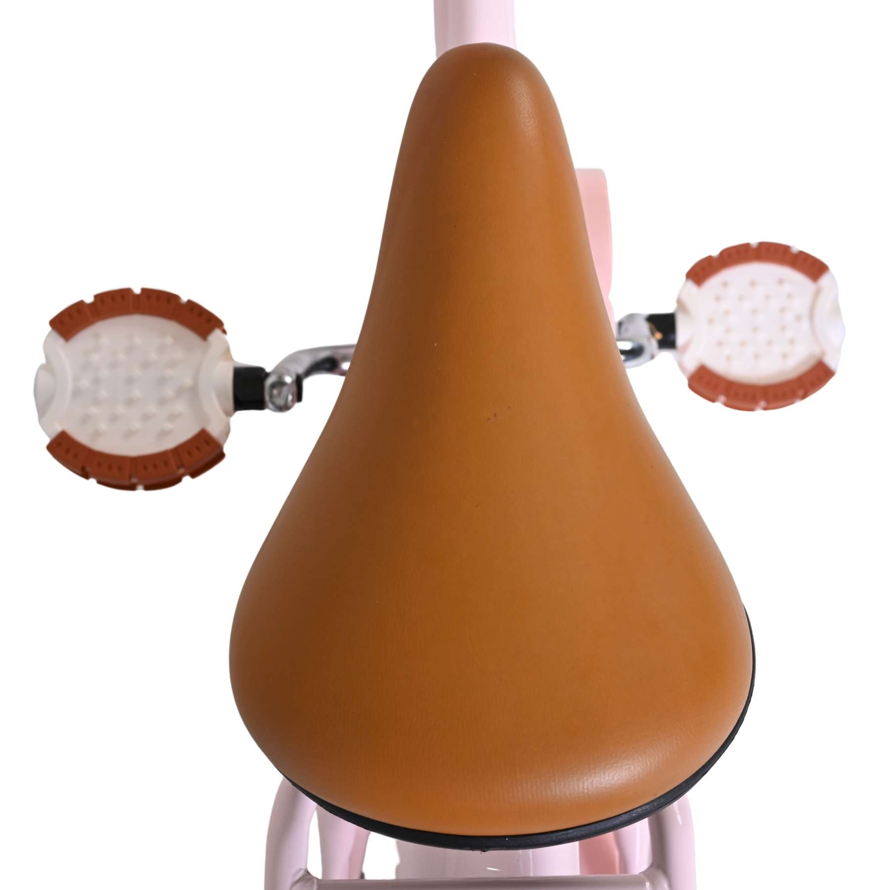 Ein brauner Fahrradsitz mit rosa Rahmen und Pedalen.