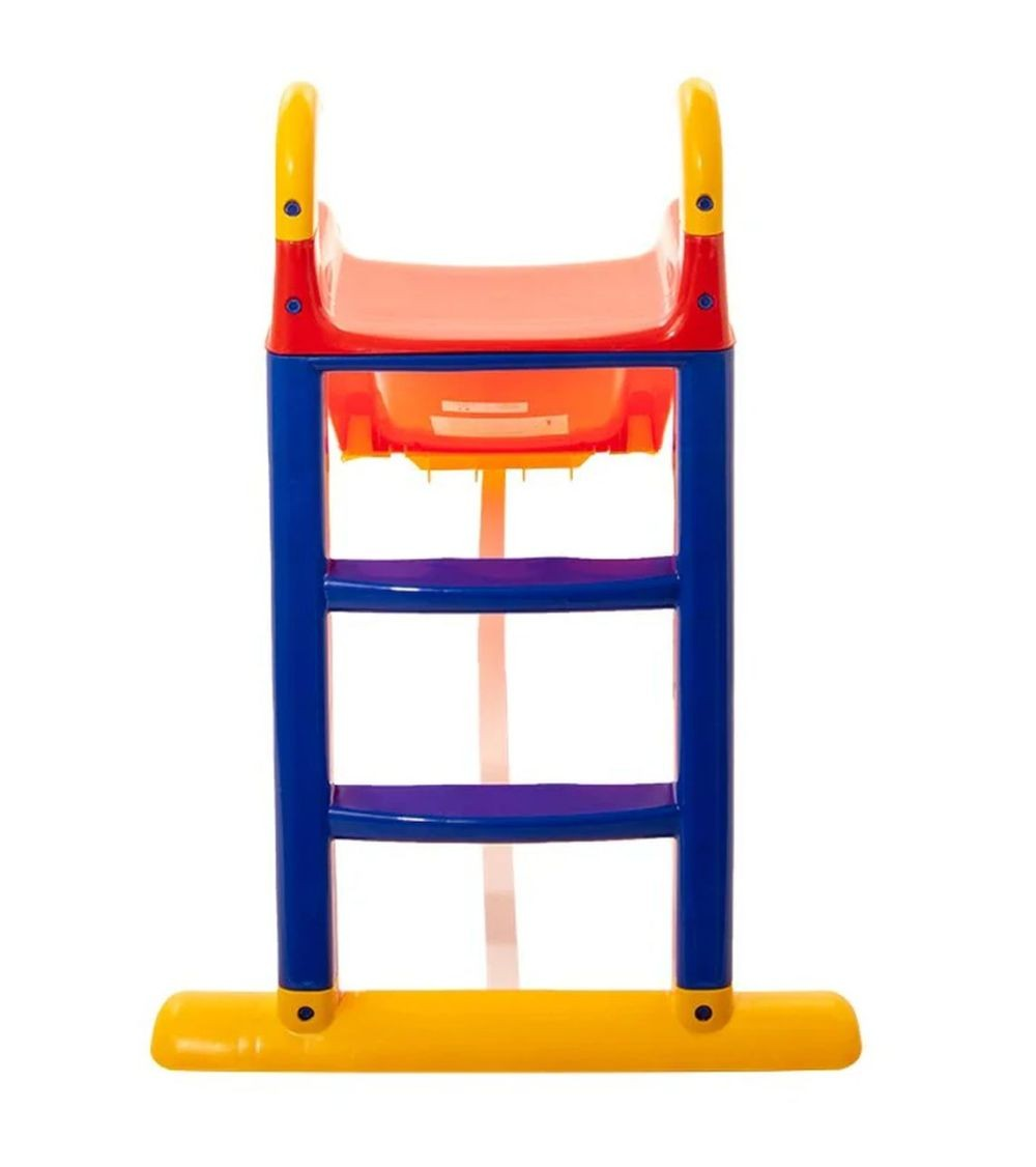 Ein bunter Kinderrutschturm mit gelber Basis, blauen Stufen und roter Rutsche.