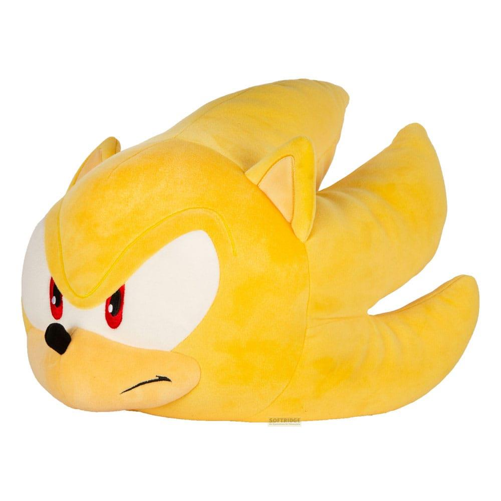 Un peluche giallo di Super Sonic con occhi rossi ed espressione scontrosa.